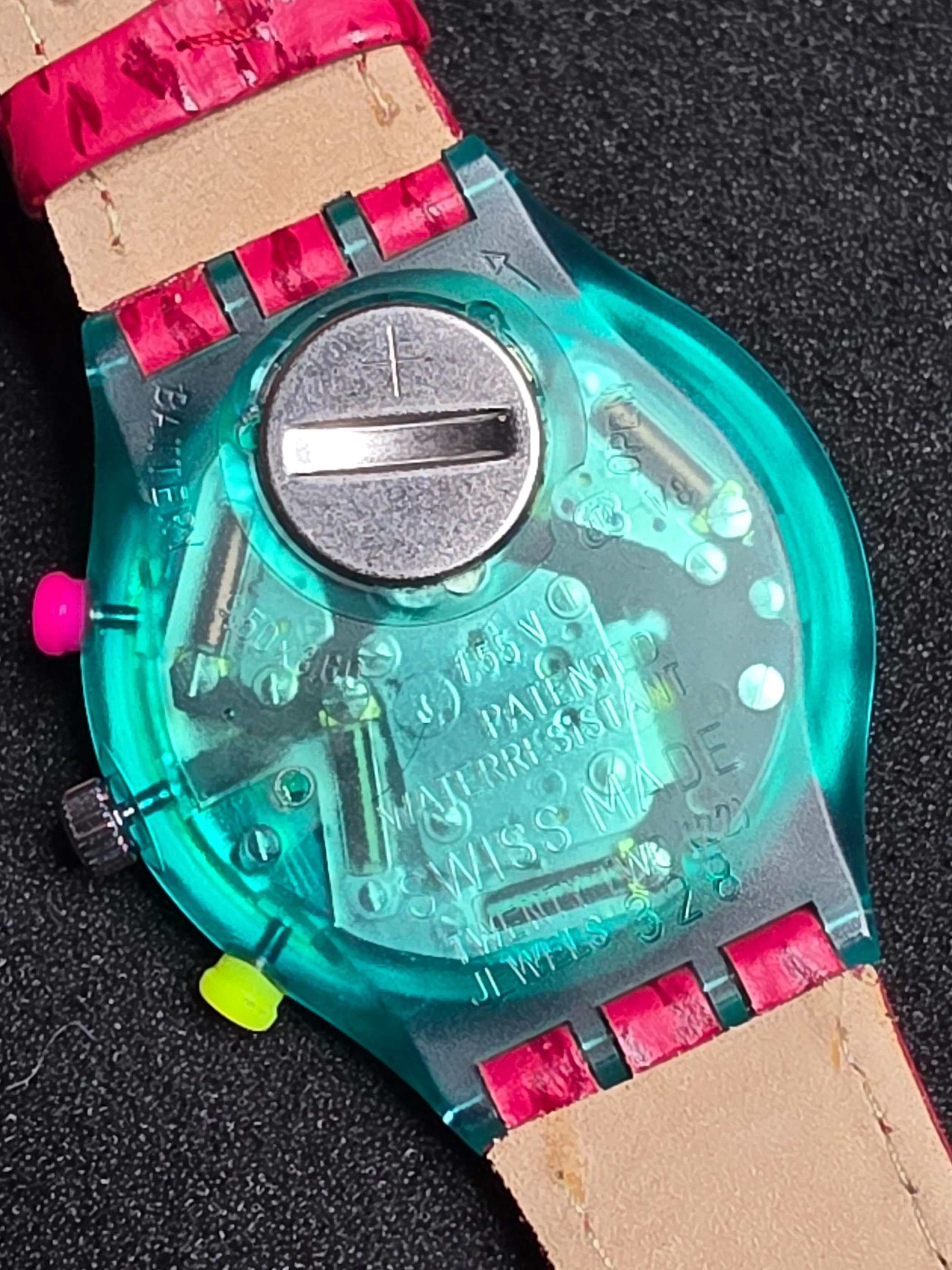 Swatch Chrono Pink Springs SCL103 – 1993 – NOS – Vibrant Design – view 6