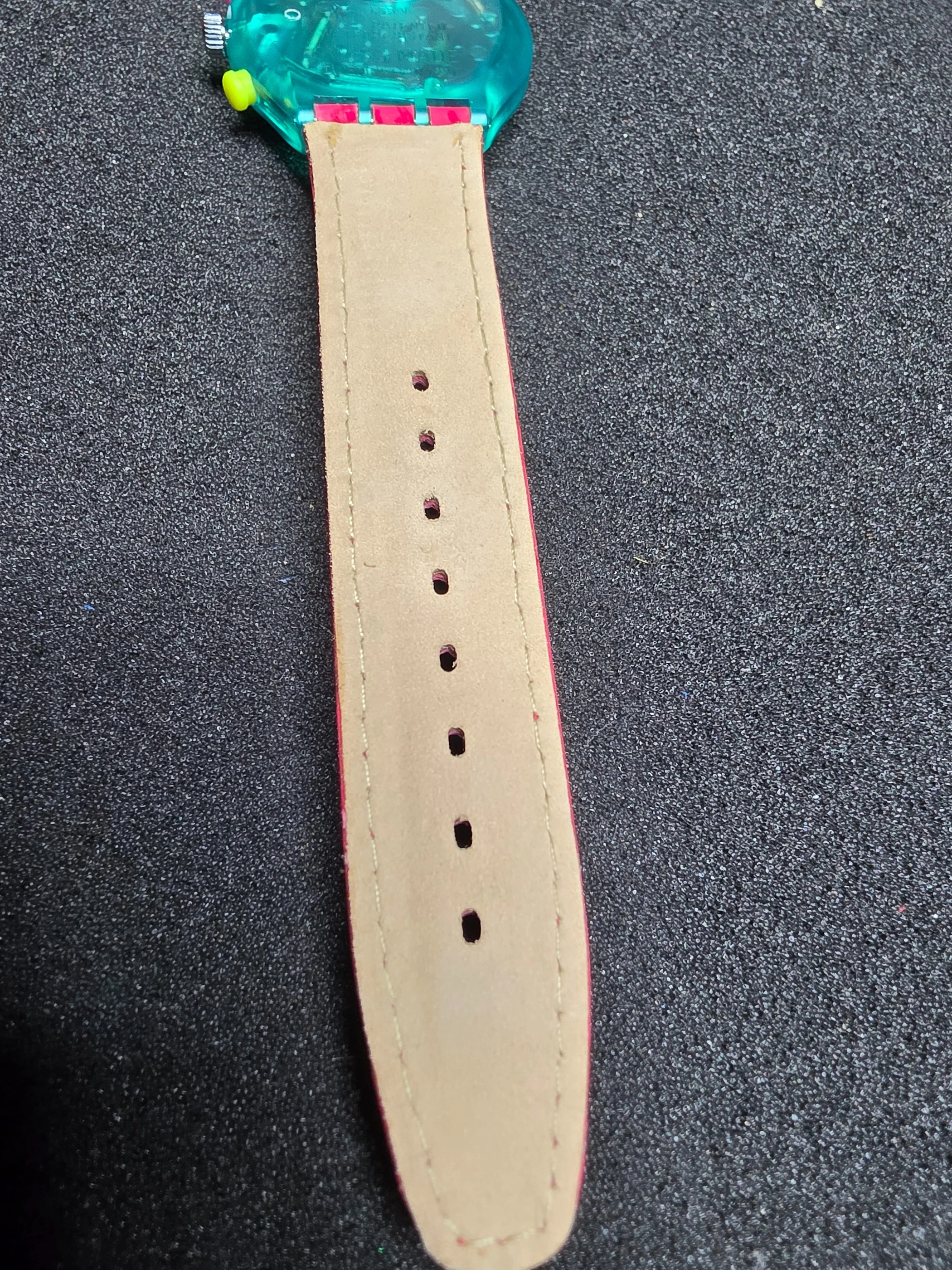 Swatch Chrono Pink Springs SCL103 – 1993 – NOS – Vibrant Design – view 9