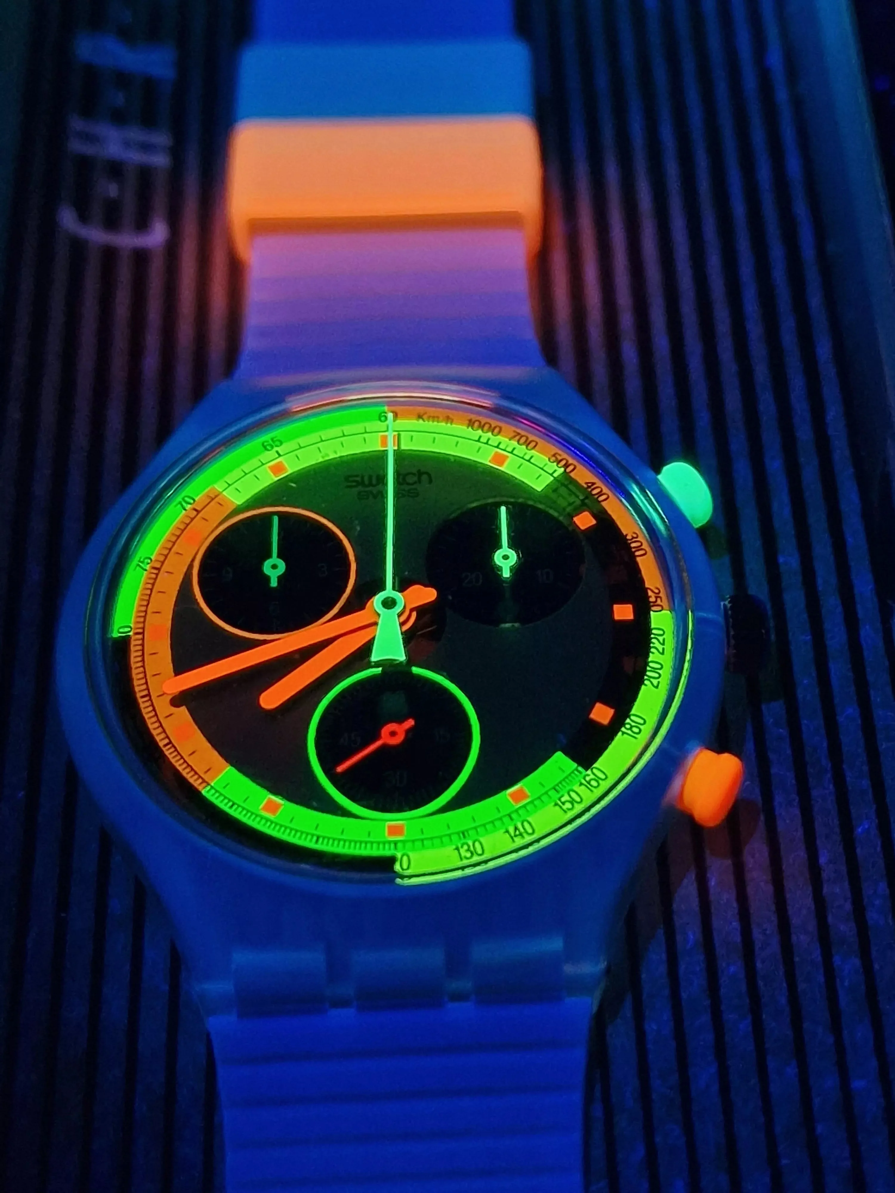 Swatch Chrono SCK104 "Jelly Stag" (1992) – Rare Neon Chronograph - 2