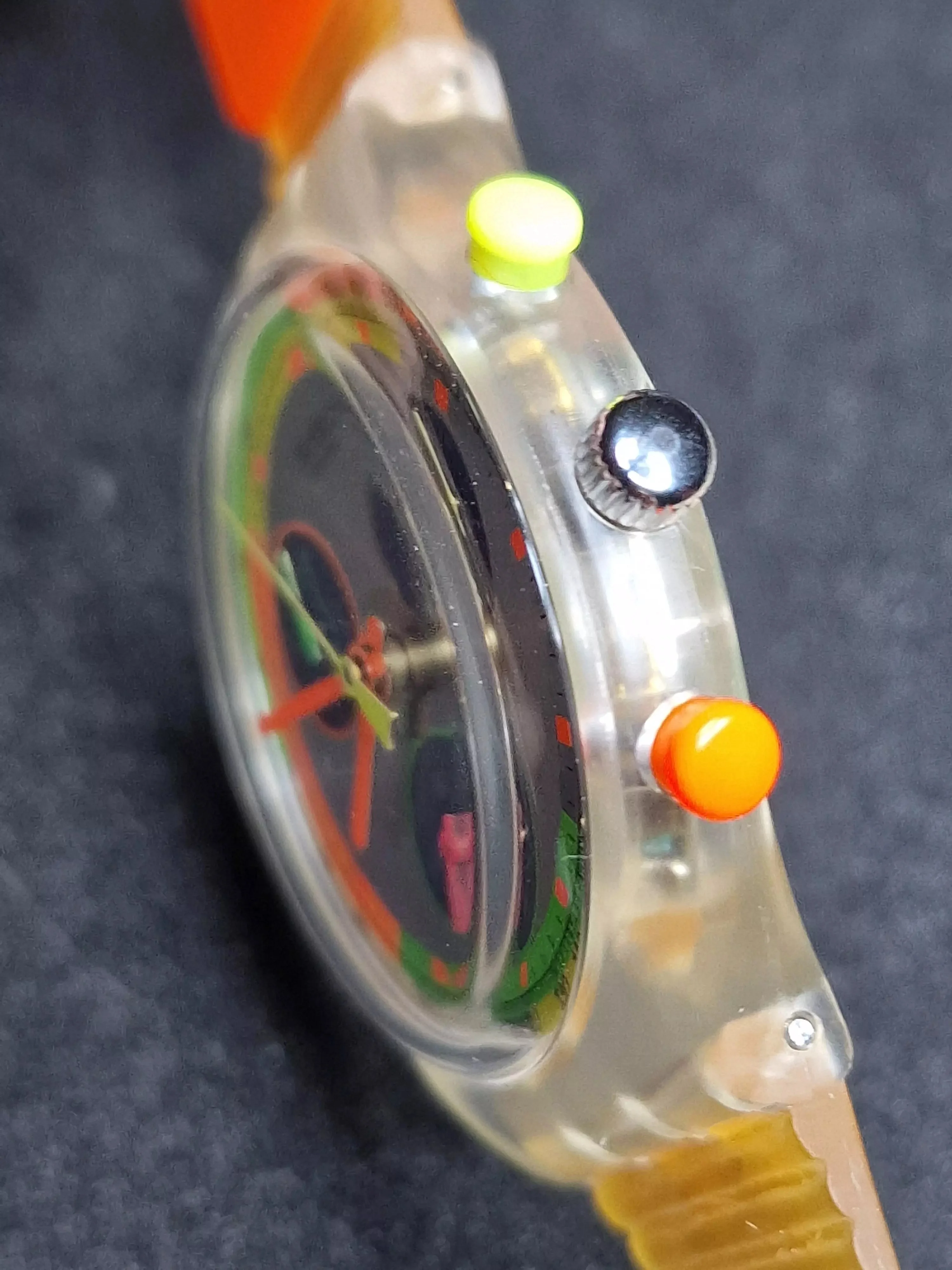 Swatch Chrono SCK104 "Jelly Stag" (1992) – Rare Neon Chronograph - 7