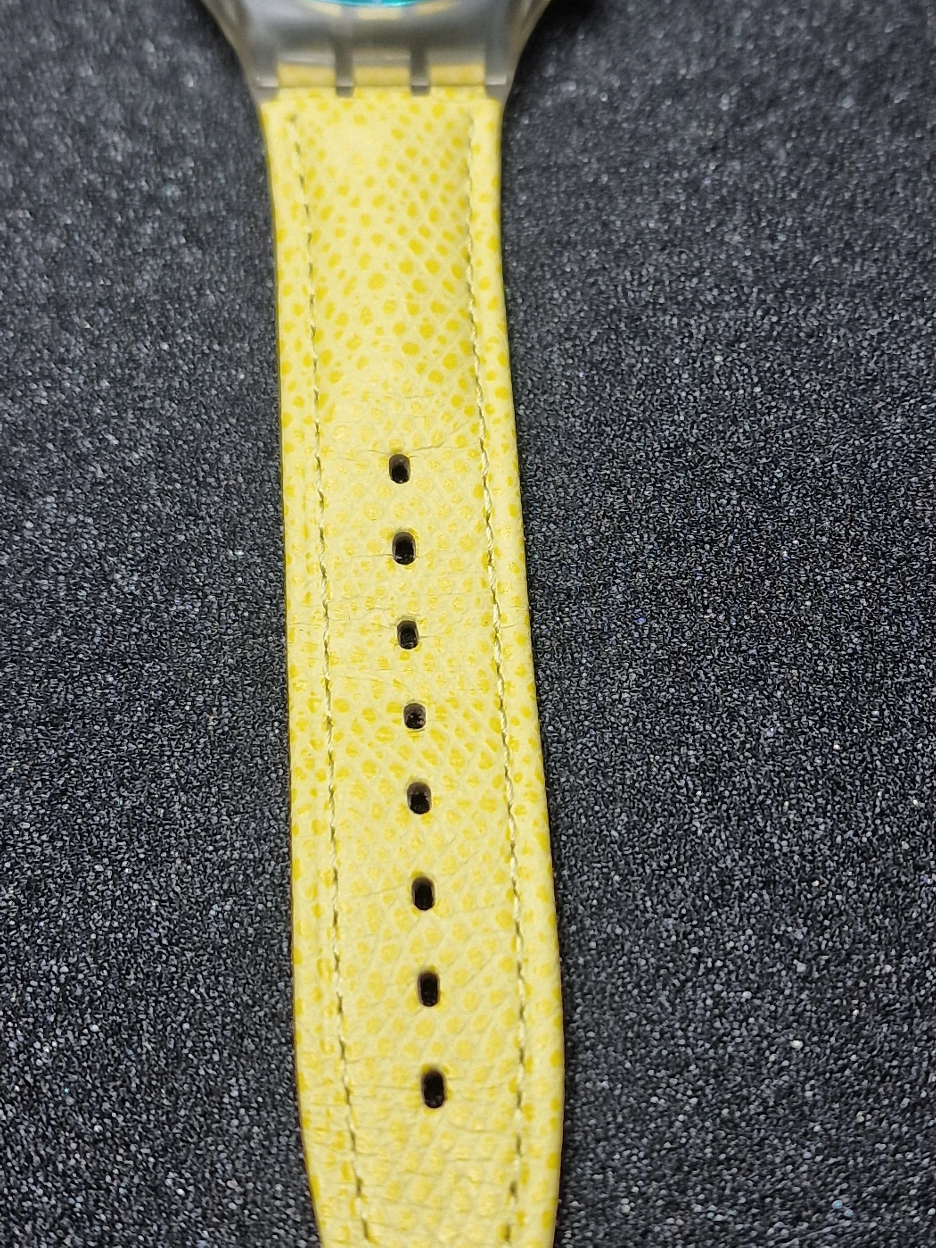 Swatch Chrono SCK106 "Lemon Breeze" (1994) – Vintage Collectible Watch 9