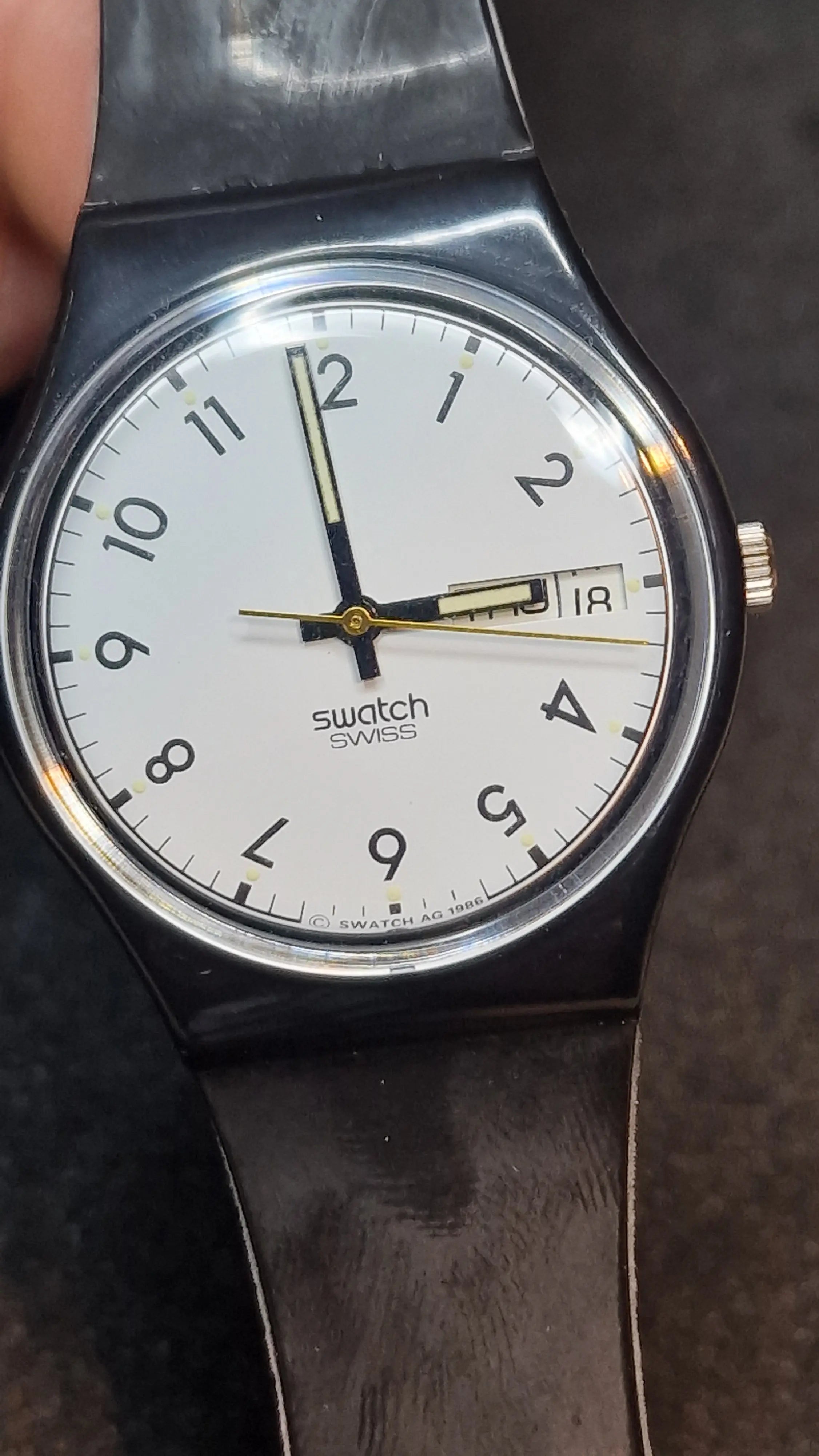 SWATCH Classic White – GB706 (1985) 4