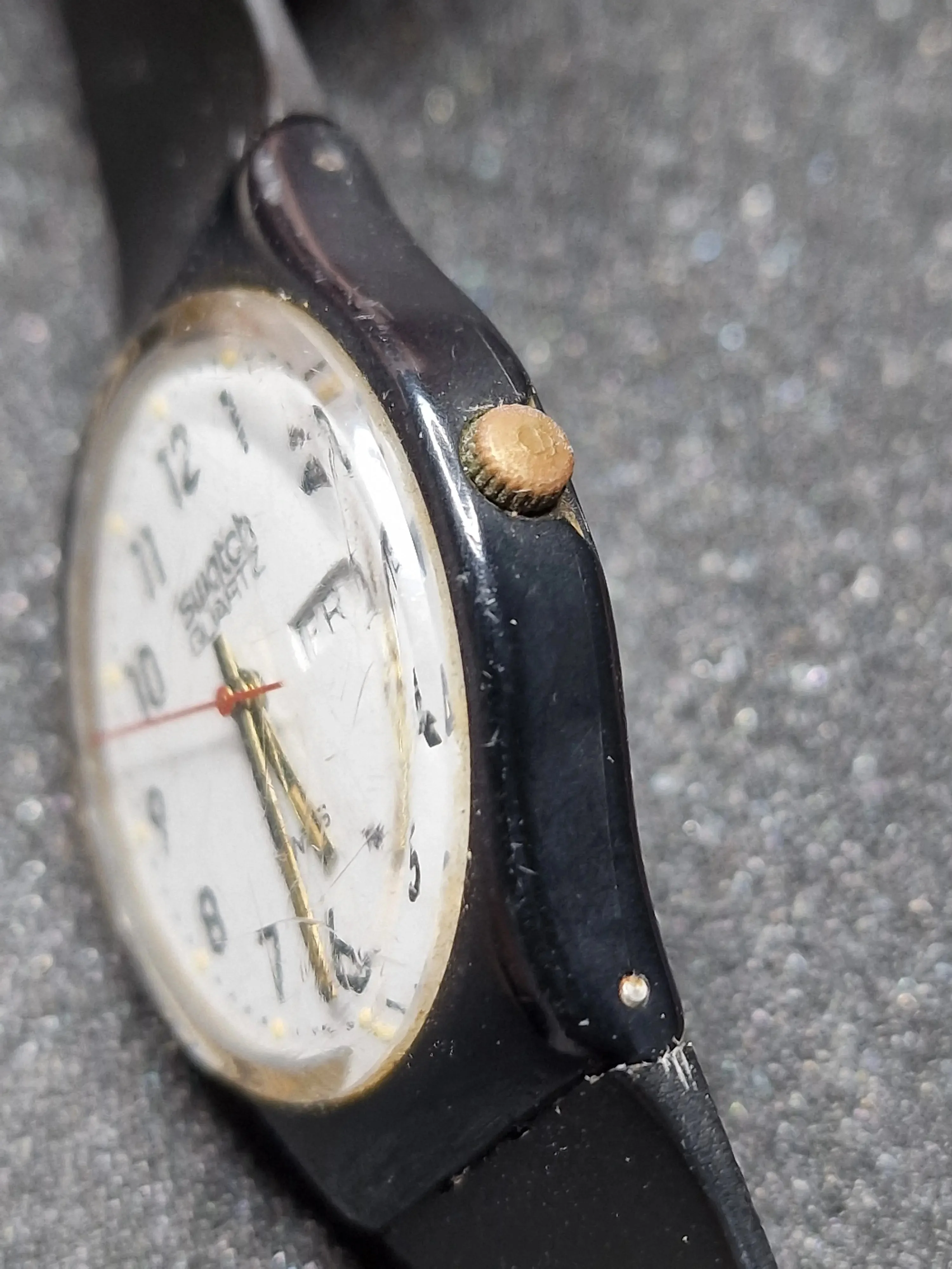 Swatch GB703 Quartz – Vintage 1983 Collectible 5