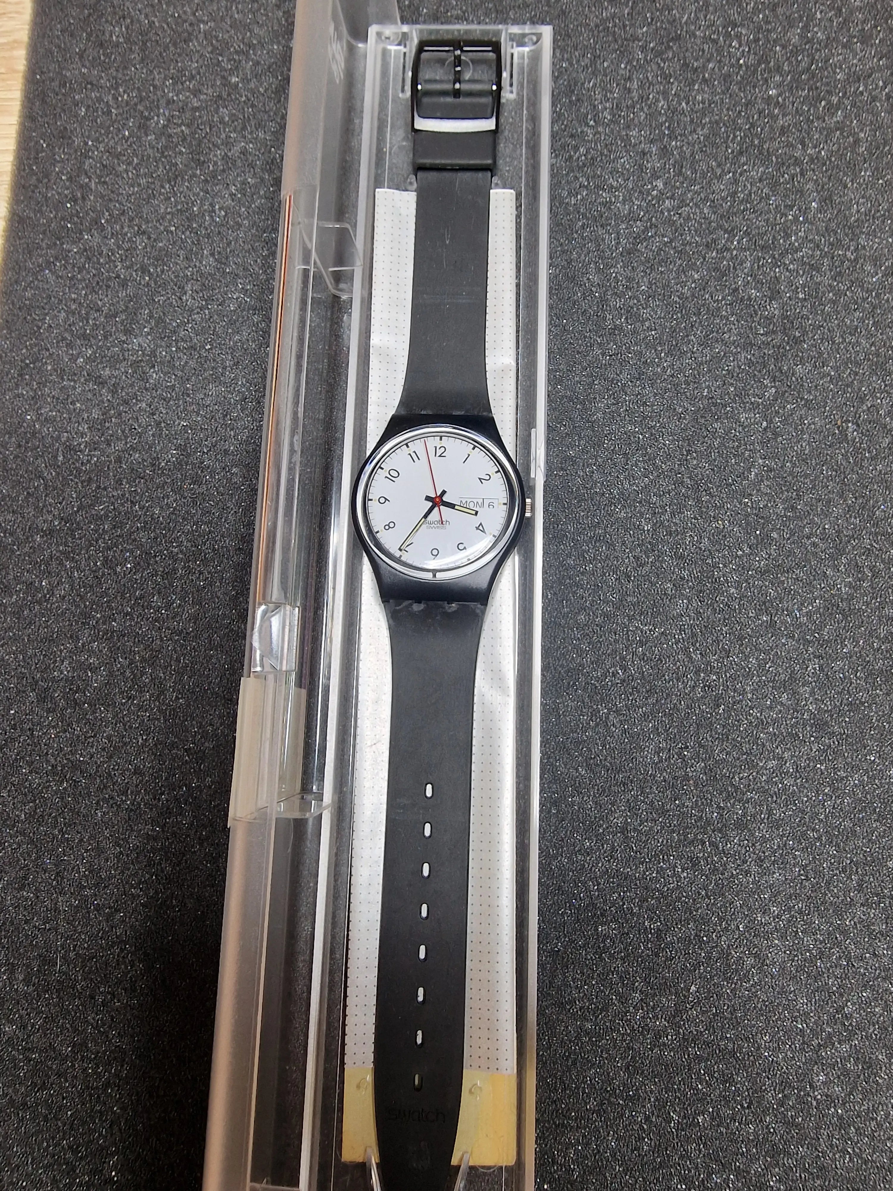 Swatch GB709 “Classic Two” (1987) – Timeless Minimalism 2