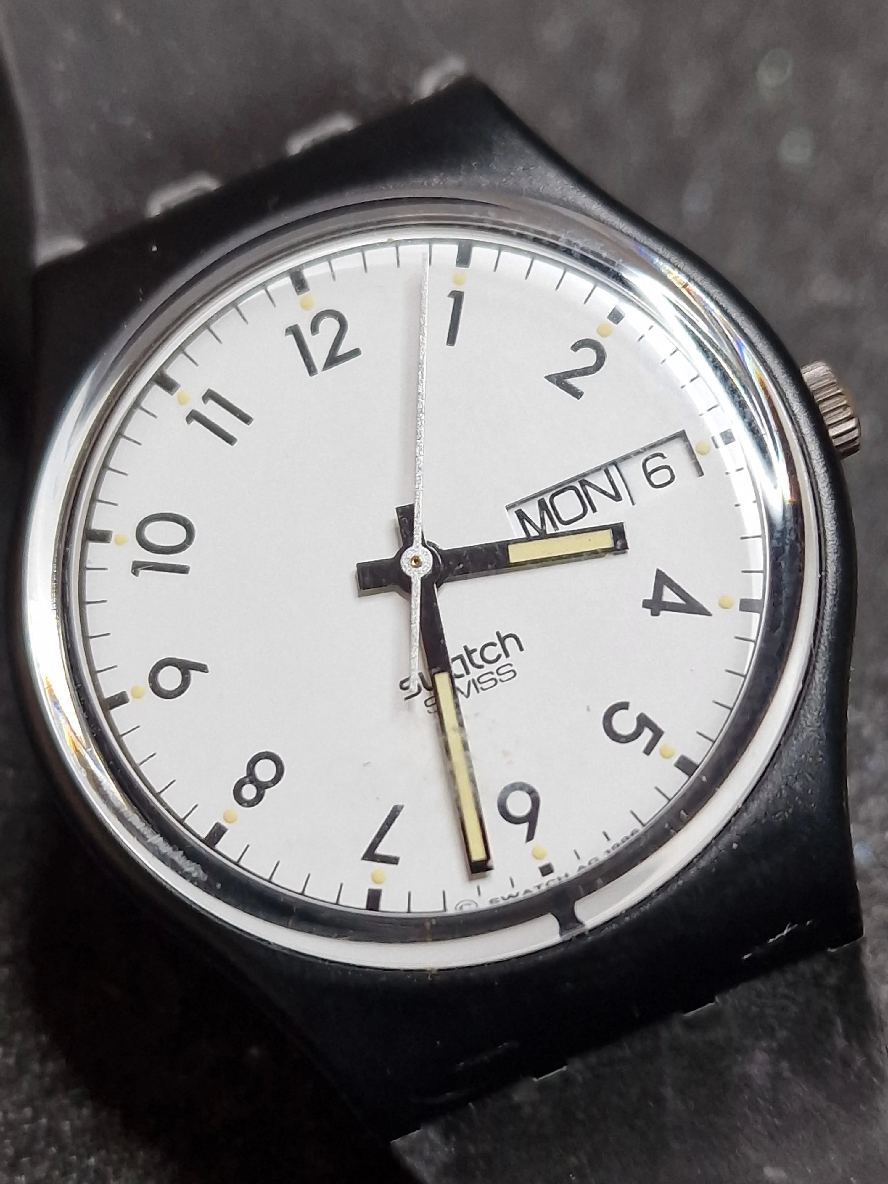 Swatch GB725 “Classic” (1986) – Rare Early Day-Date Model 3