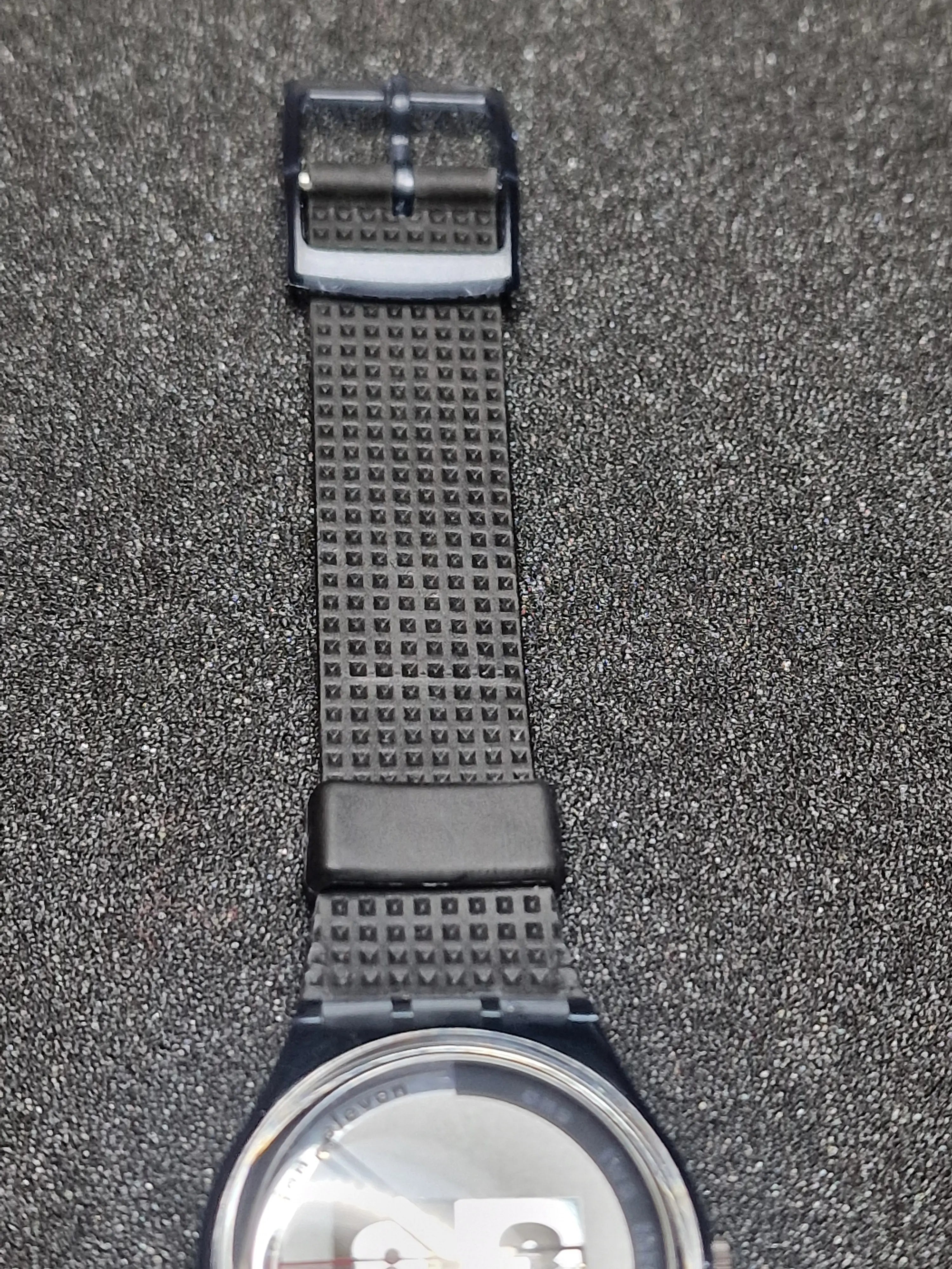 Swatch GM108 “Nuni” (1991) – Minimal 90s Design Classic 10
