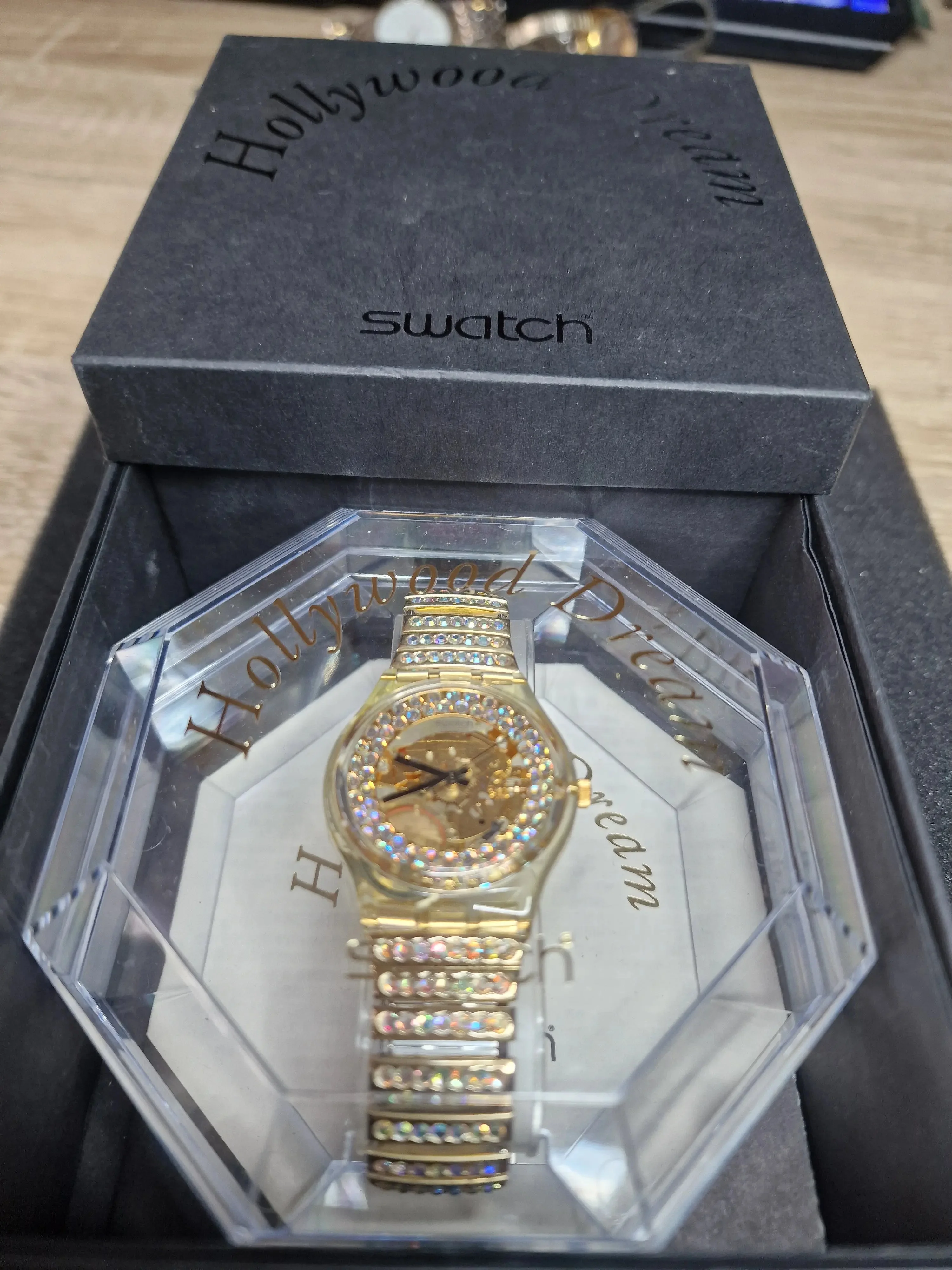 🟨 Swatch GZ116 Hollywood Dream (1990) – Rare Collector’s Piece