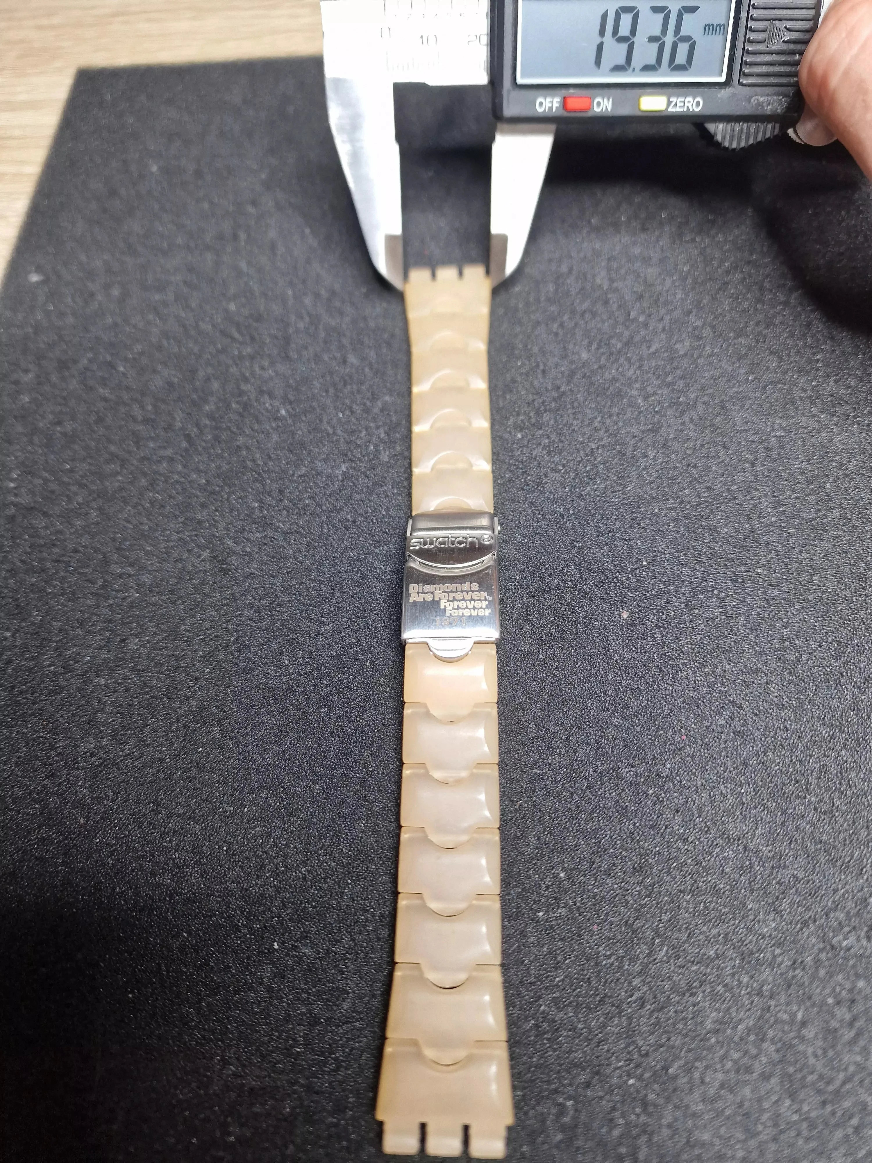 Swatch Irony 007 “Diamonds Are Forever” Bracelet (1971) – Rare Collectible