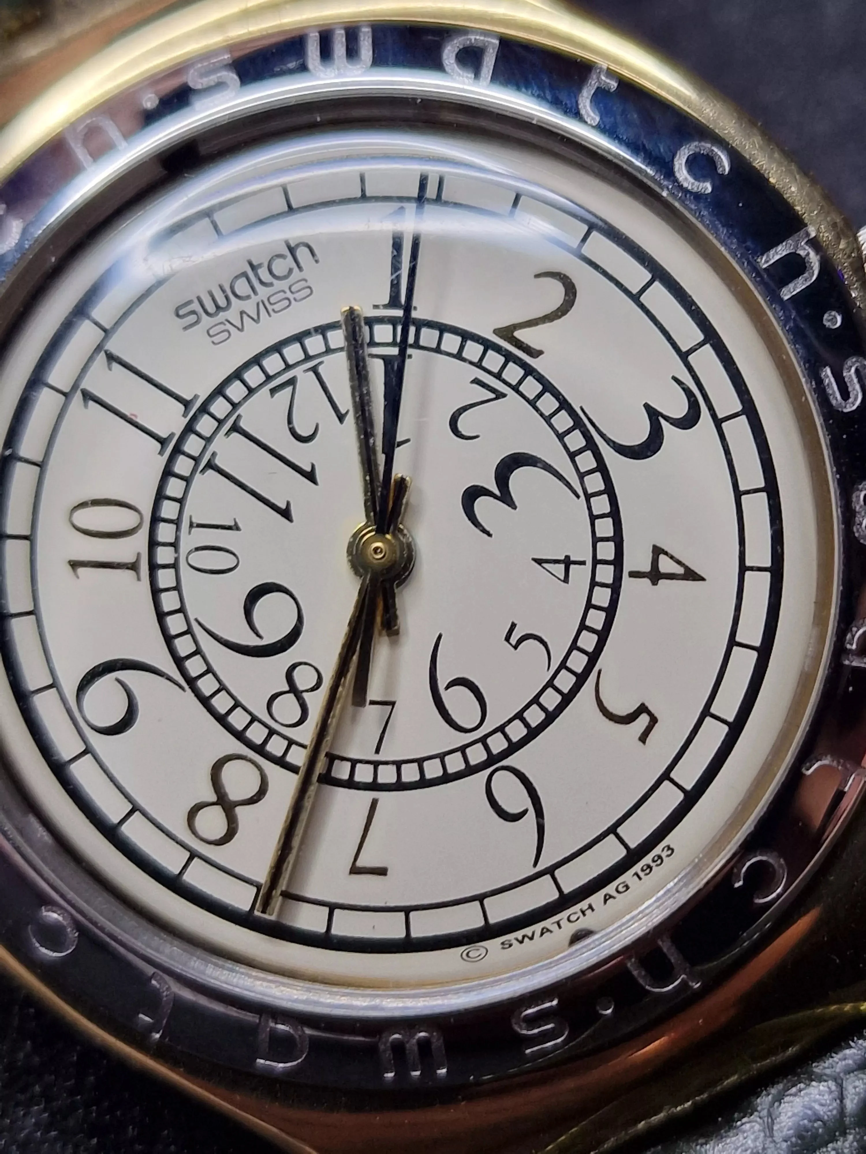 Swatch Irony YGG100 "Renversé" (1993) – Rare Vintage Collectible 6