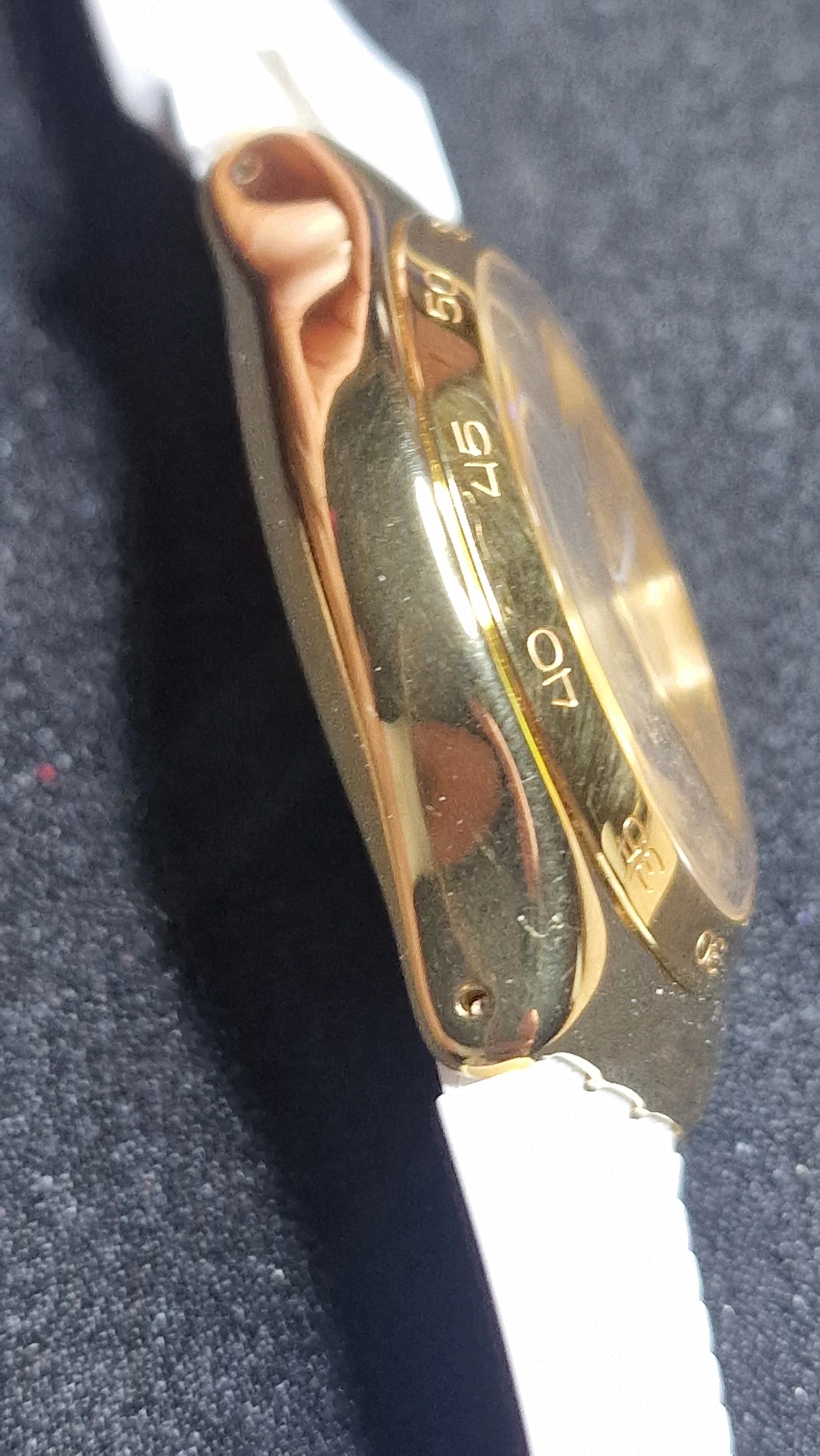Swatch Irony Chrono YCG415 “Soukaina” (2016) 3