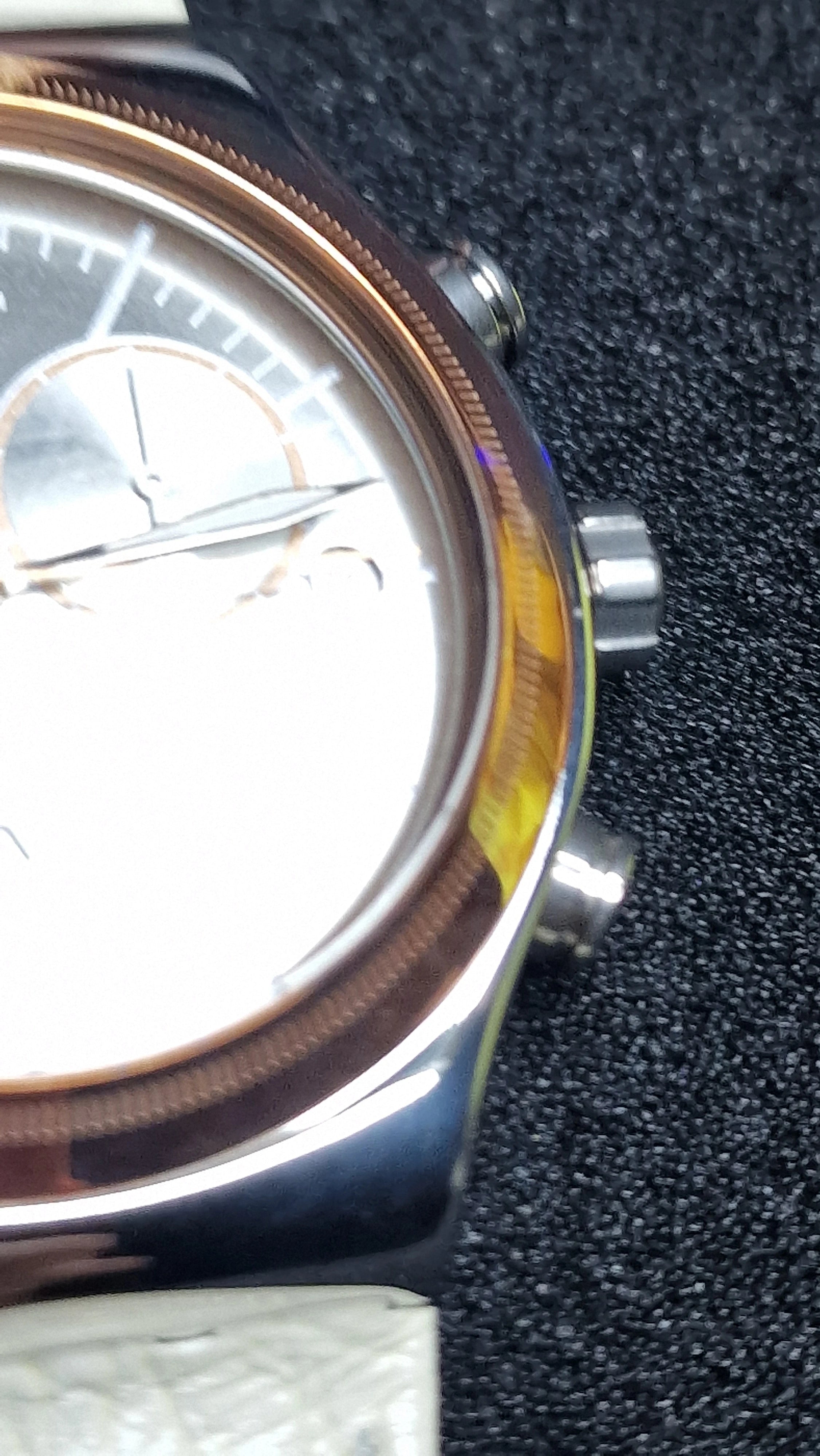 Swatch Irony Chrono YVS412 “AlbinoStrich” (AG 2013) – elegant two-tone chrono 3