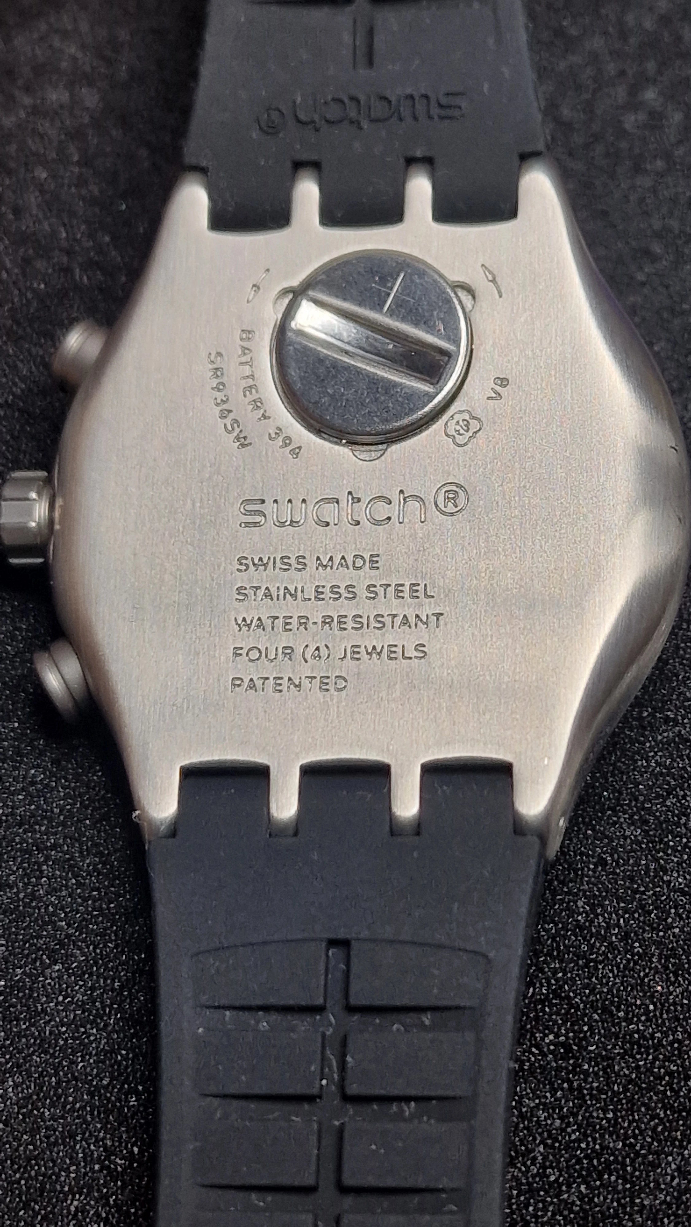 Swatch Irony Chrono YVS420 “Jump High” (AG 2014) – sporty chrono with killer lume 5