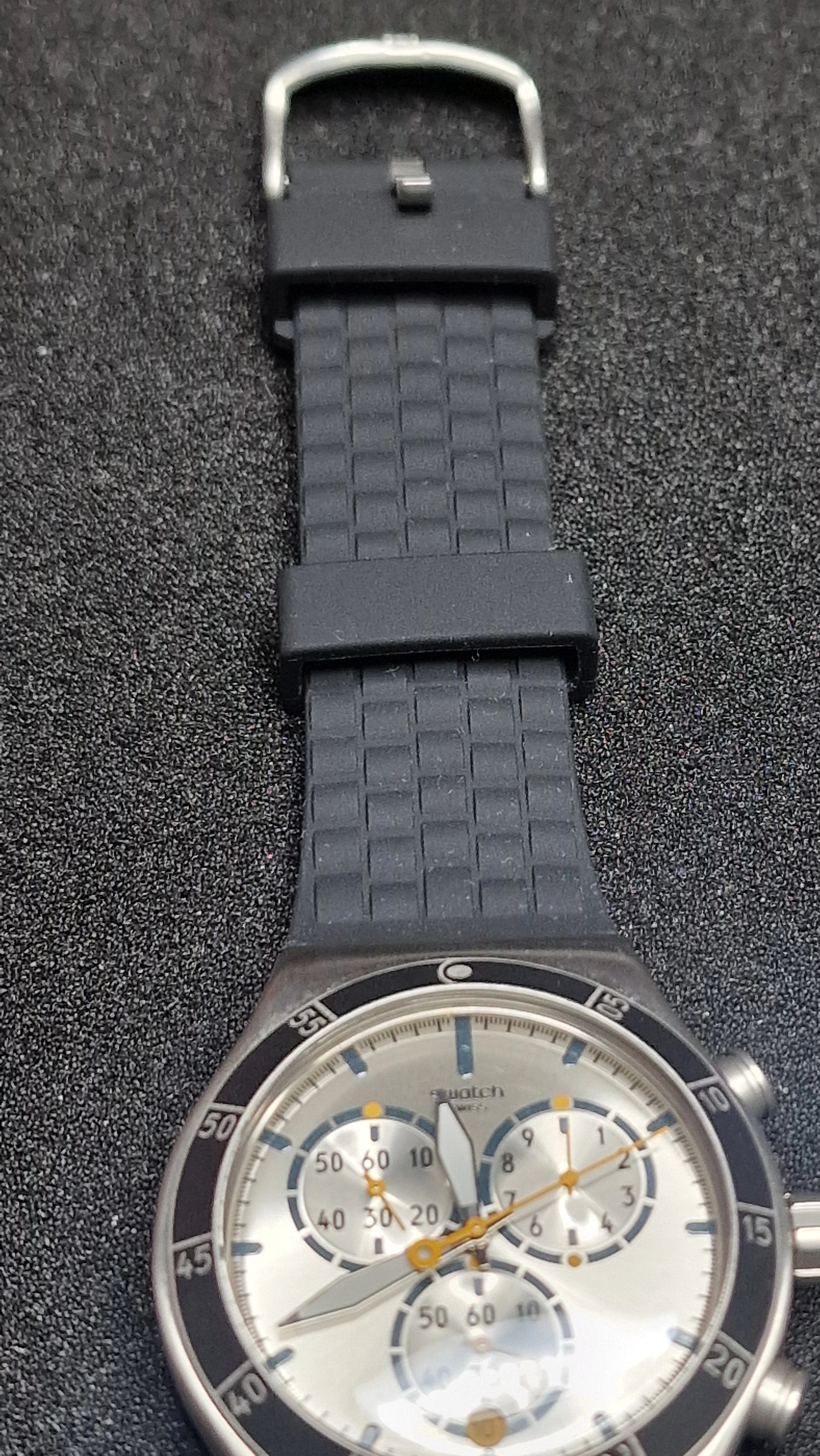 Swatch Irony Chrono YVS420 “Jump High” (AG 2014) – sporty chrono with killer lume 9