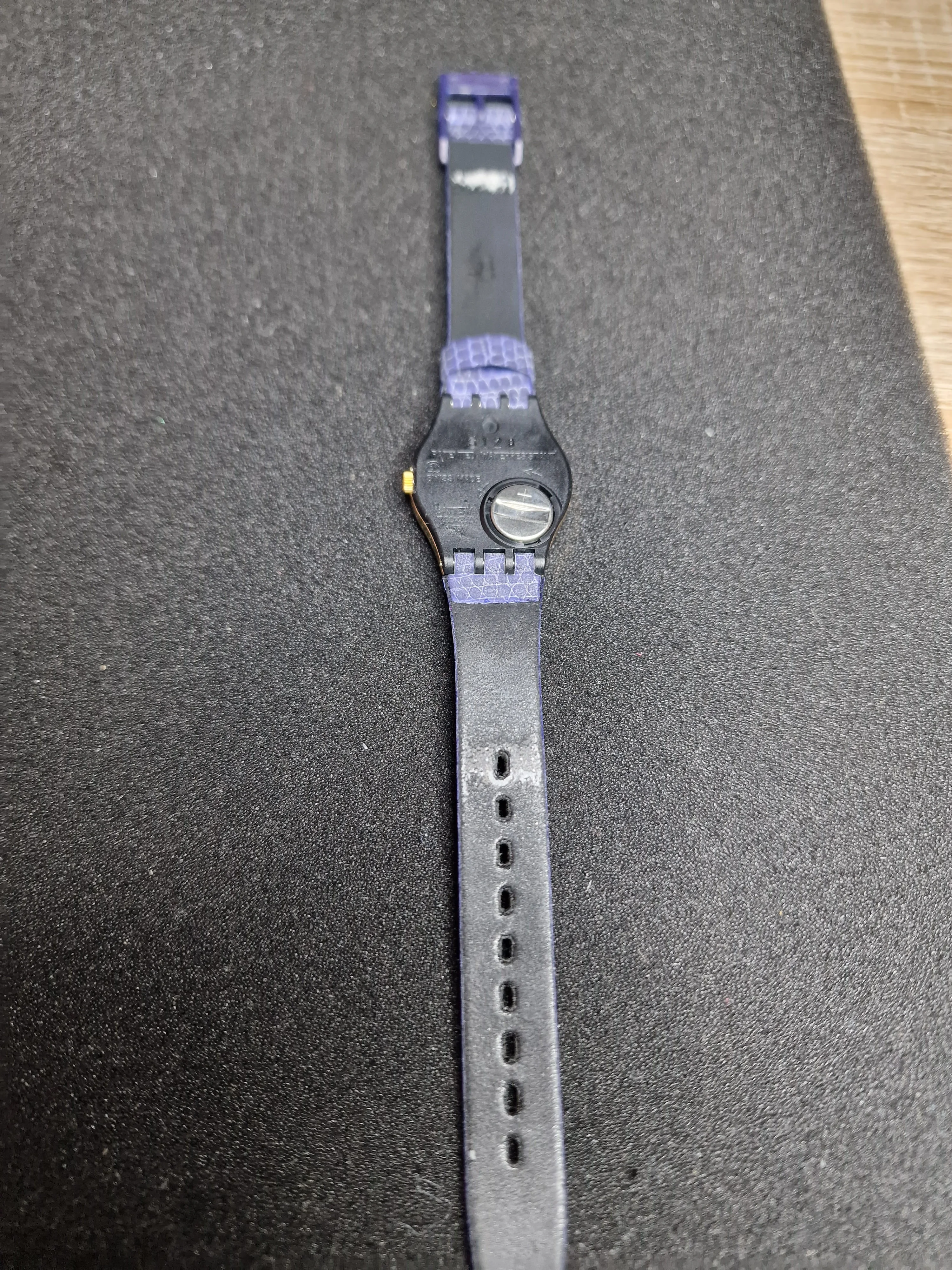 Swatch Lady LX108 "Boutique" (1991) – Elegant Vintage Lady Swatch 10