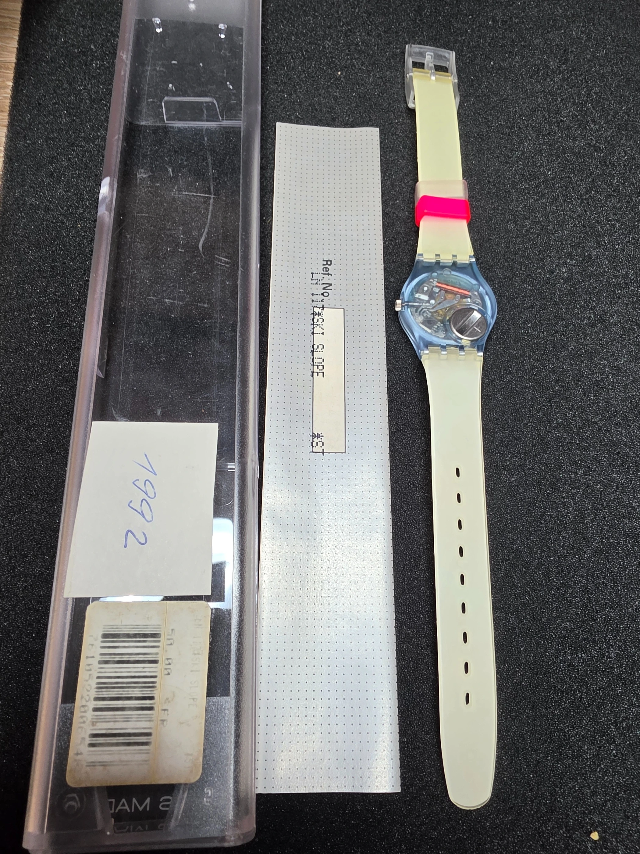 Swatch Lady Ski Slope LN117 – 1992 – NOS – Vibrant Design – view 4