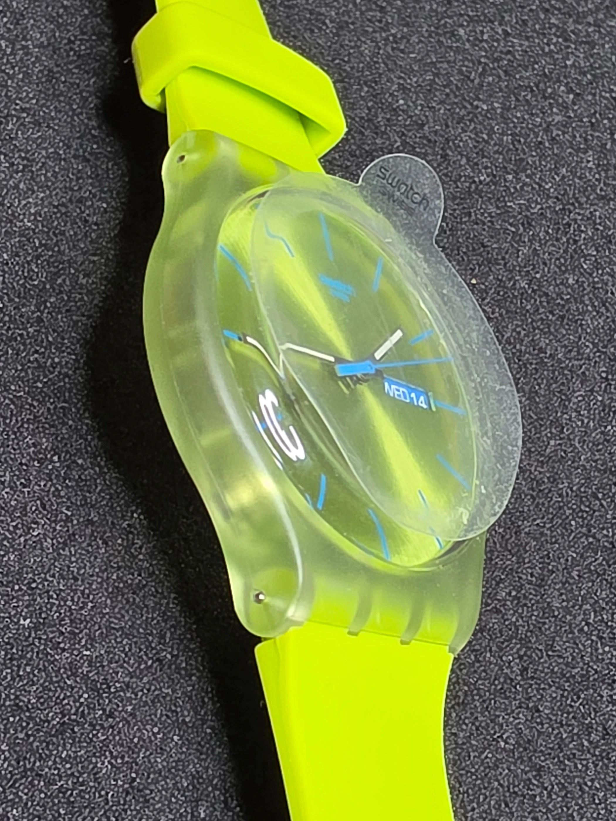 Swatch Lime Rebel SUOG702 – 2016 – Unworn – Bold Design 2