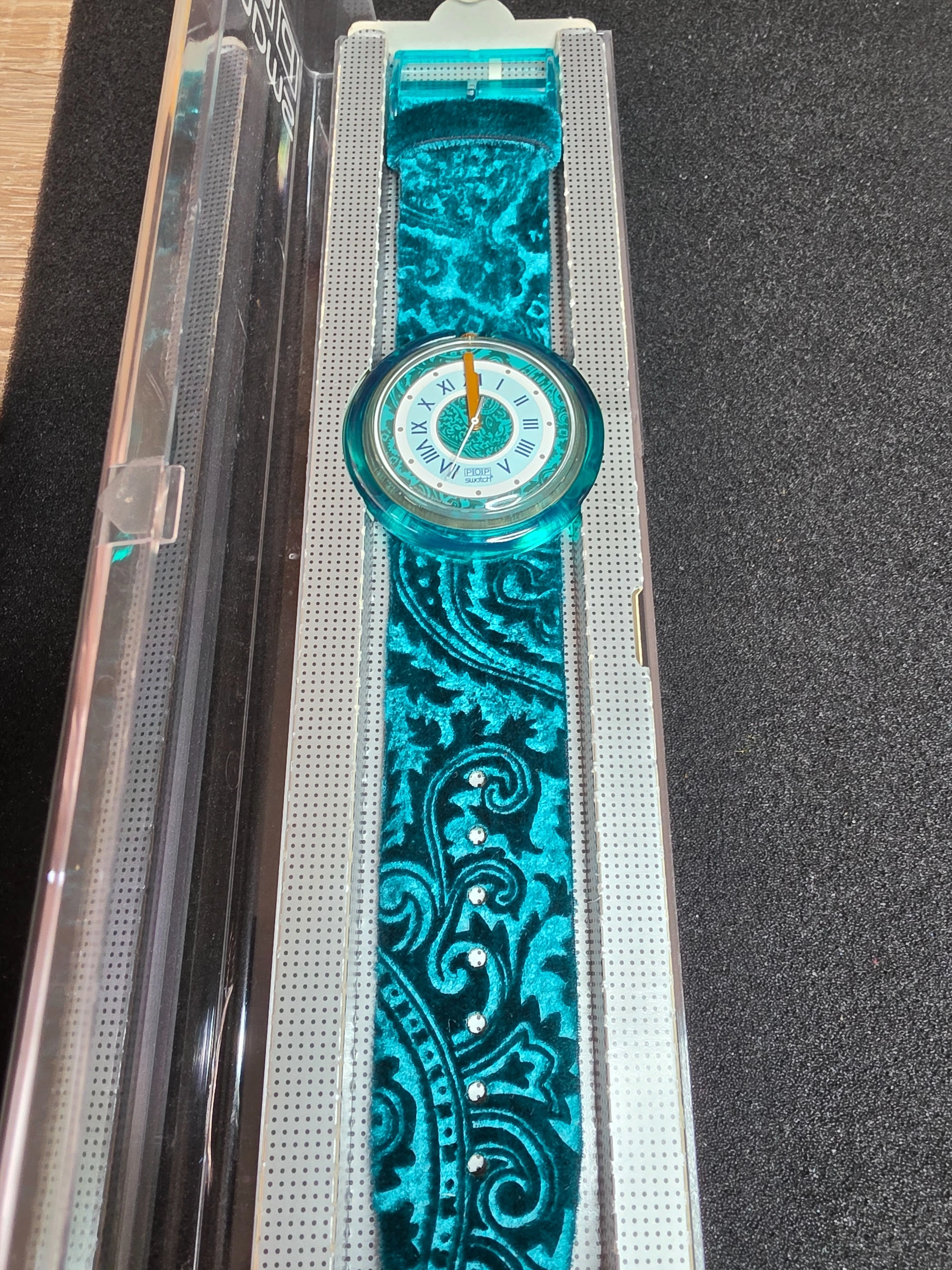 Swatch Pop Green Queen PWK188 – 1993 – Unworn – Unique Design – view 2