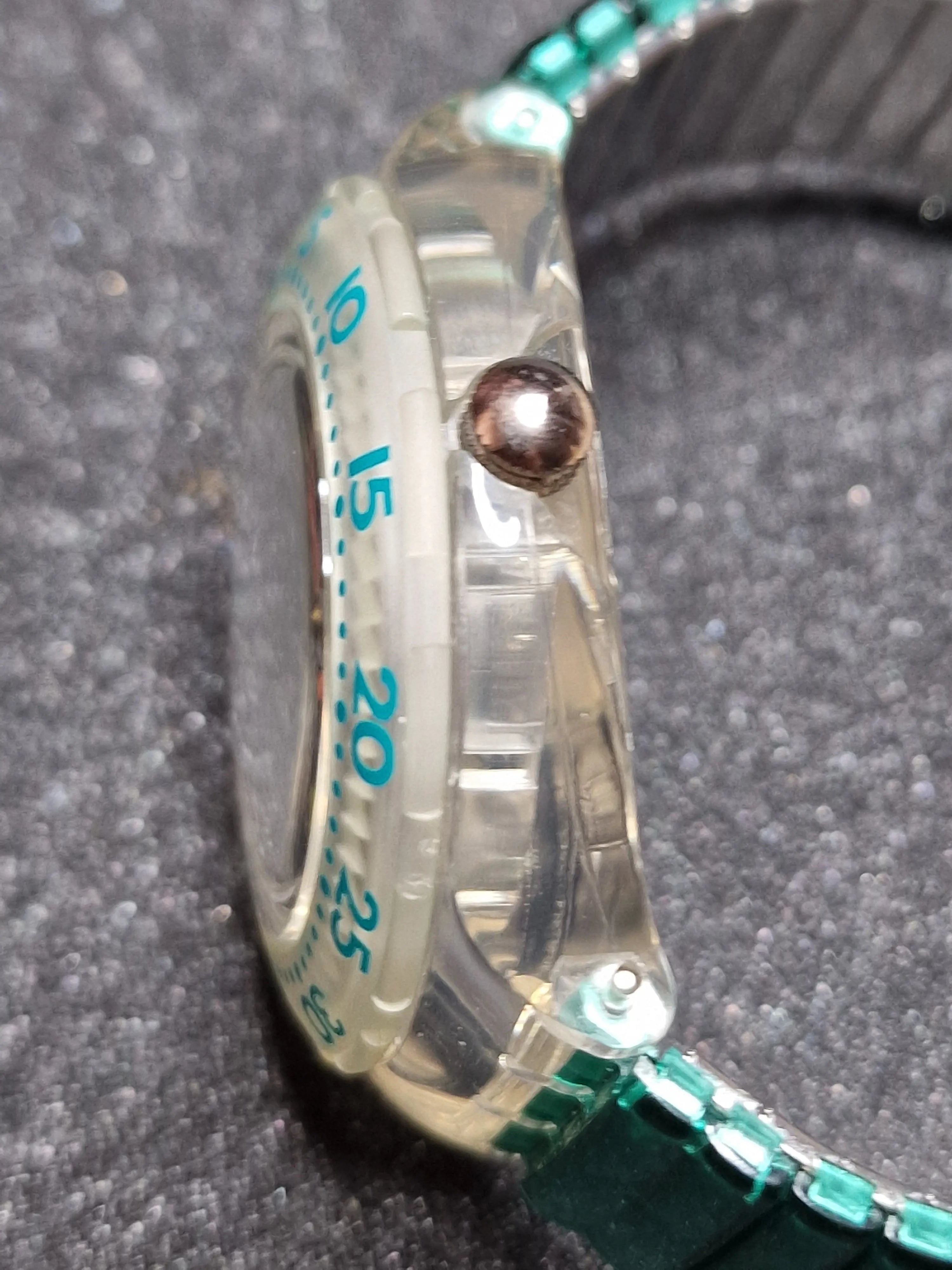 Swatch Scuba 200 SDK108 "Mint Drops" (1993) 6