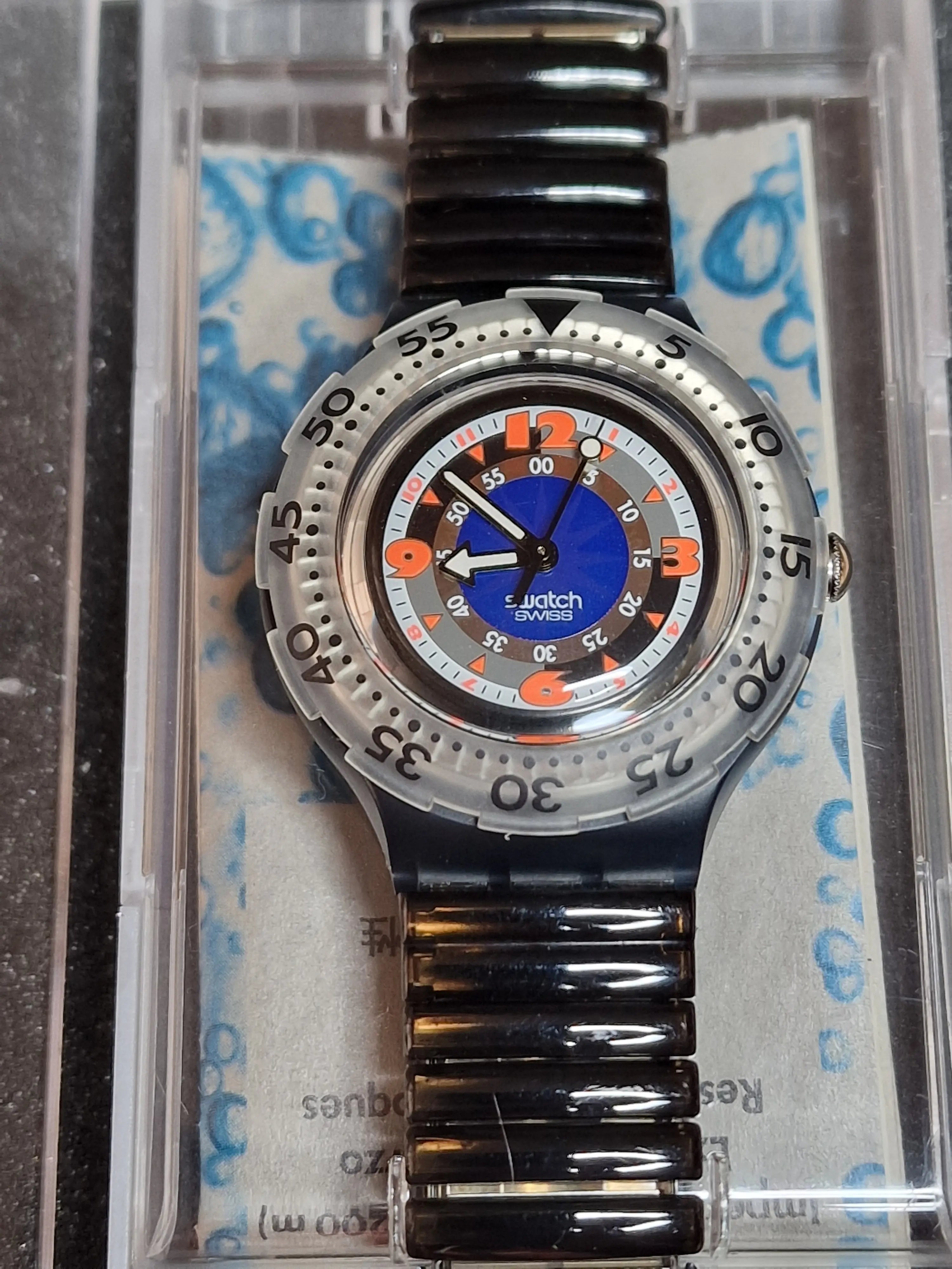 Swatch Scuba 200 SDM100 "Black Gondola" (1994) 2