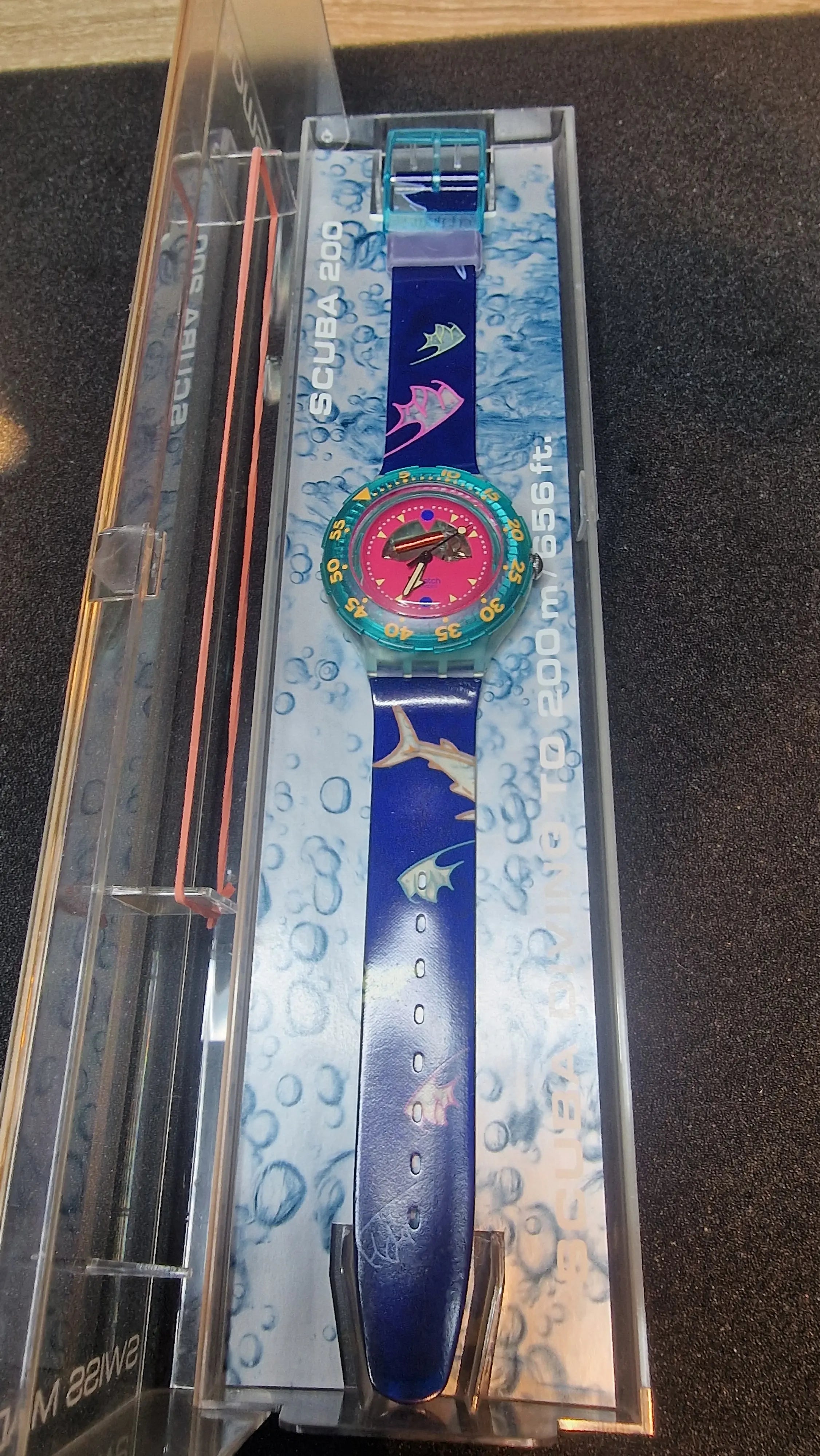 Swatch Scuba 200 – SDN101 Happy Fish (1991) 2