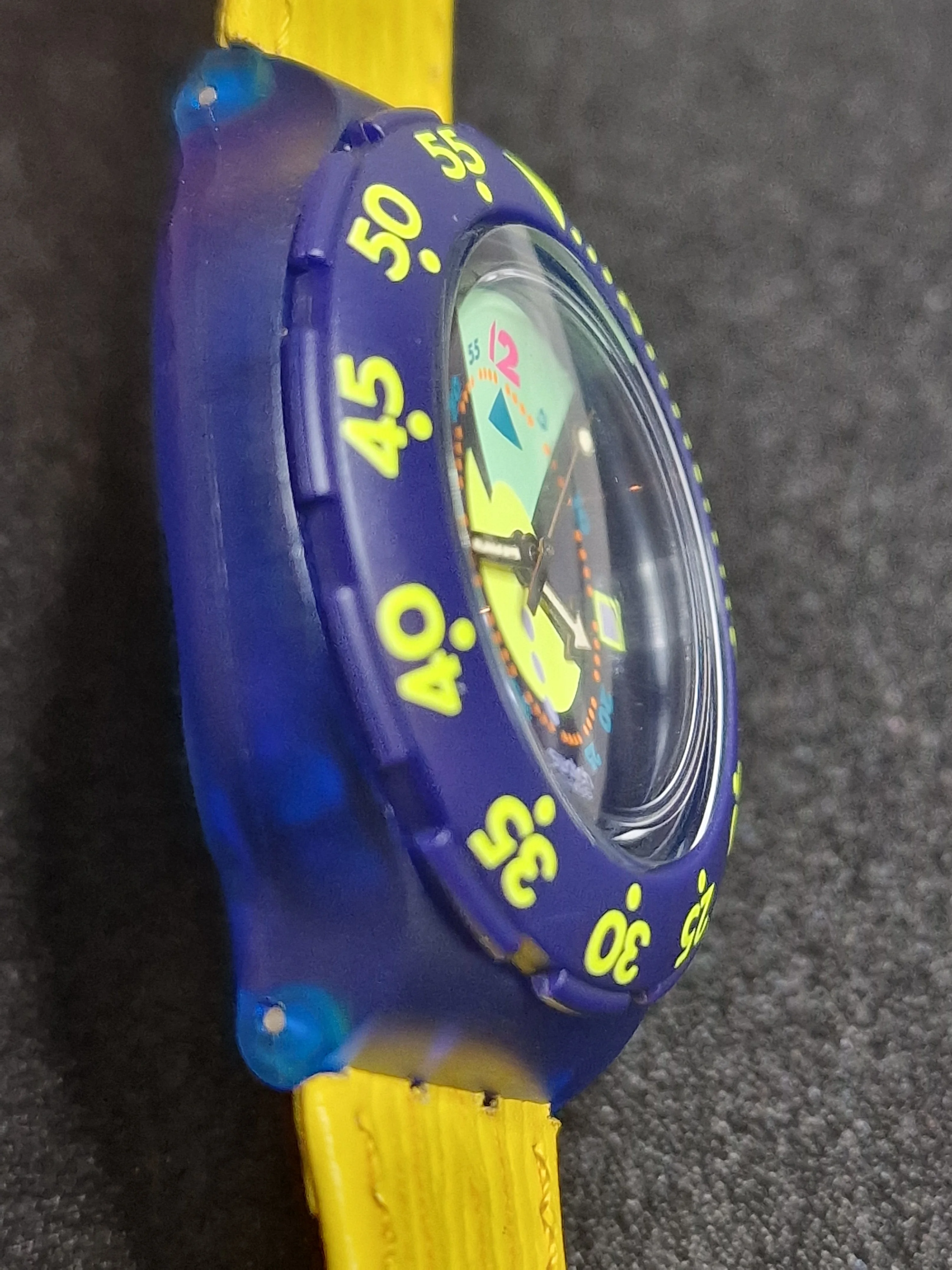 Swatch Scuba 200 SDN102 “Divine” – Rare 90s Diver Watch - 4