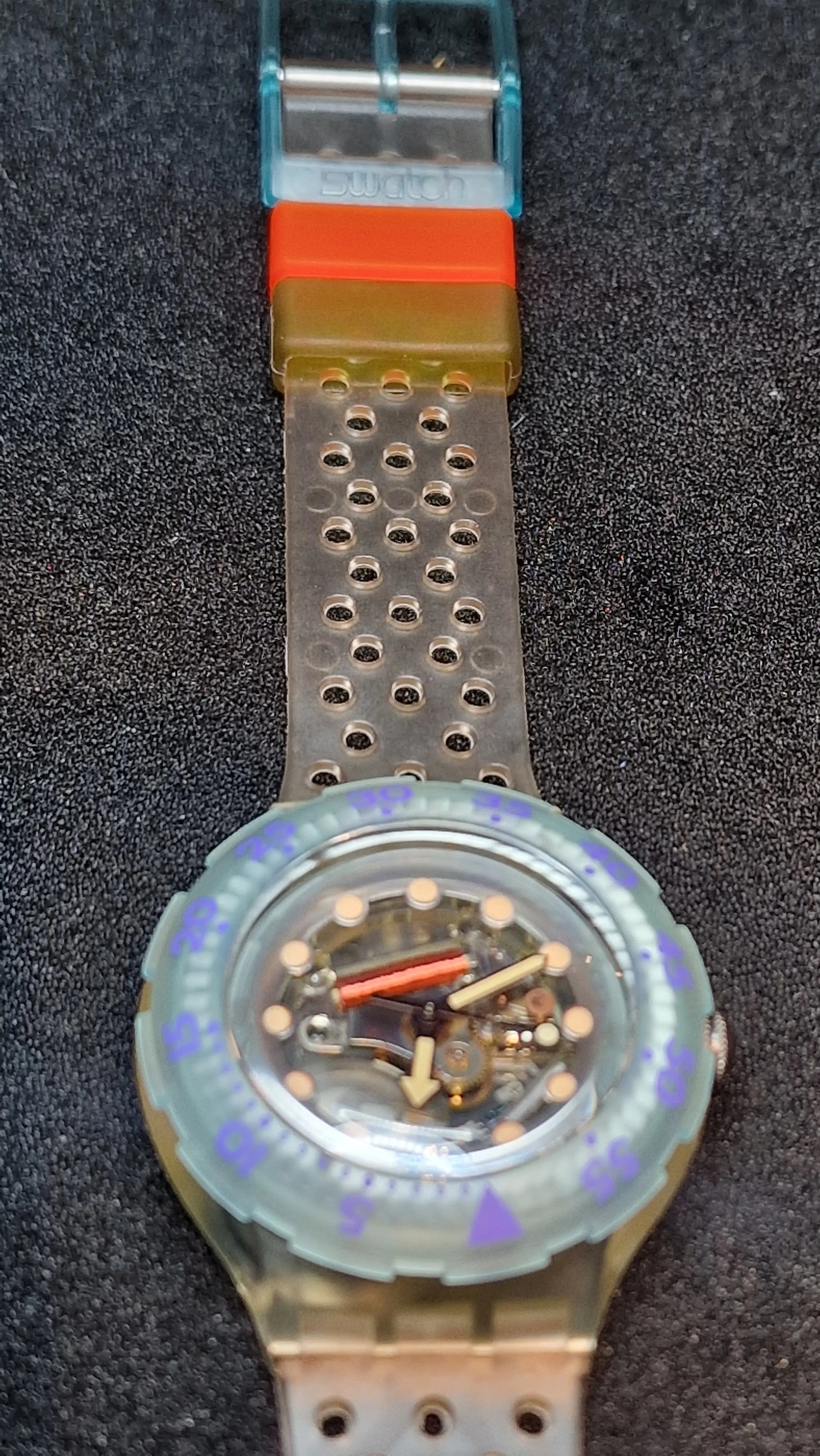 Swatch Scuba SDK104 “Jelly Bubbles” 1992 – Full Set – Vintage Diver 200m 8