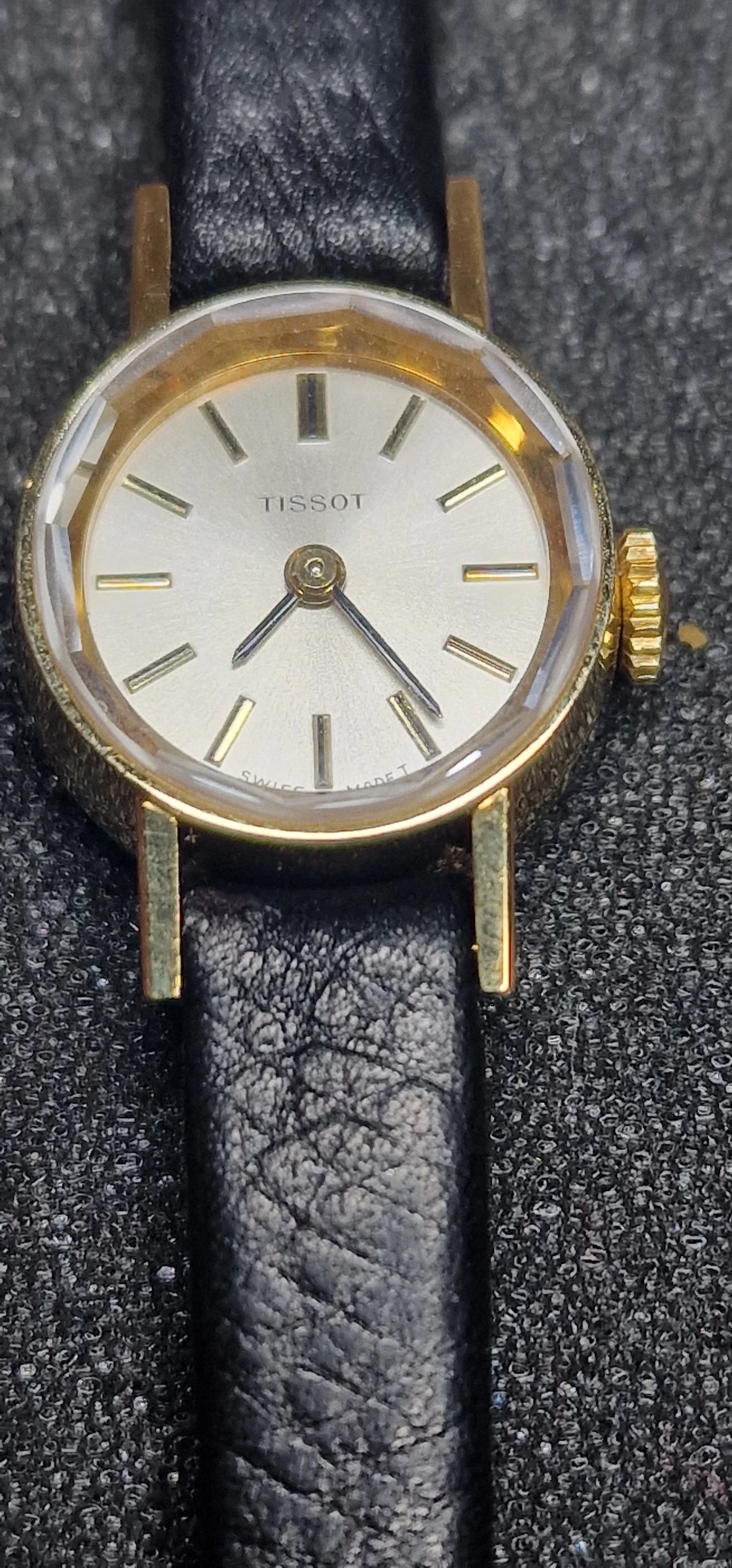 UNWORN! 1960s Vintage TISSOT "Art Deco" – Hand-Wound, 17.5mm, NOS from Old Stock 3