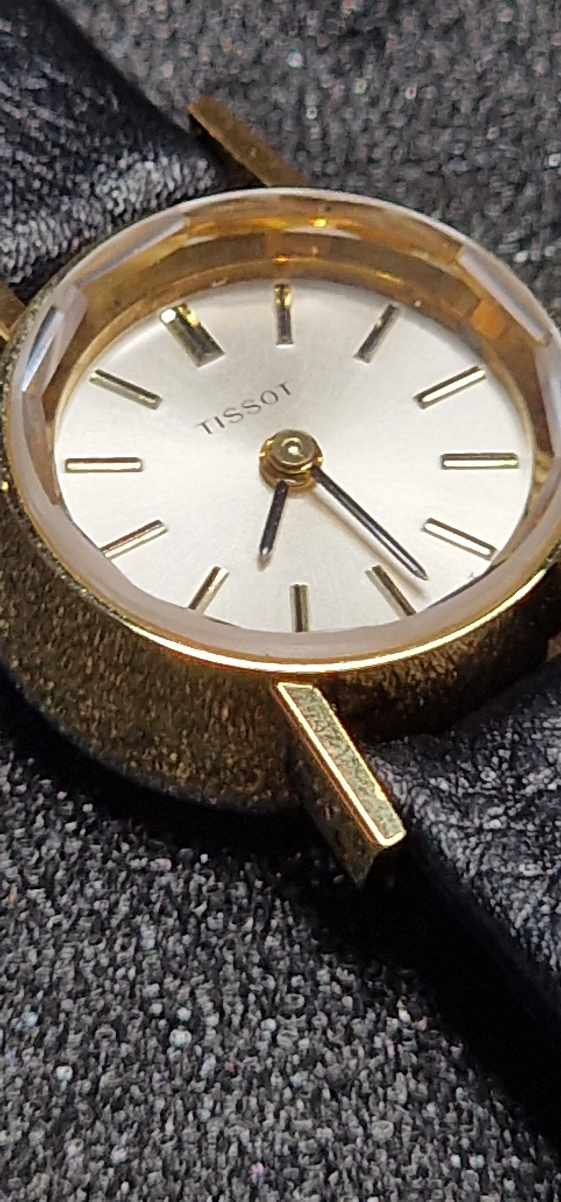 UNWORN! 1960s Vintage TISSOT "Art Deco" – Hand-Wound, 17.5mm, NOS from Old Stock 16