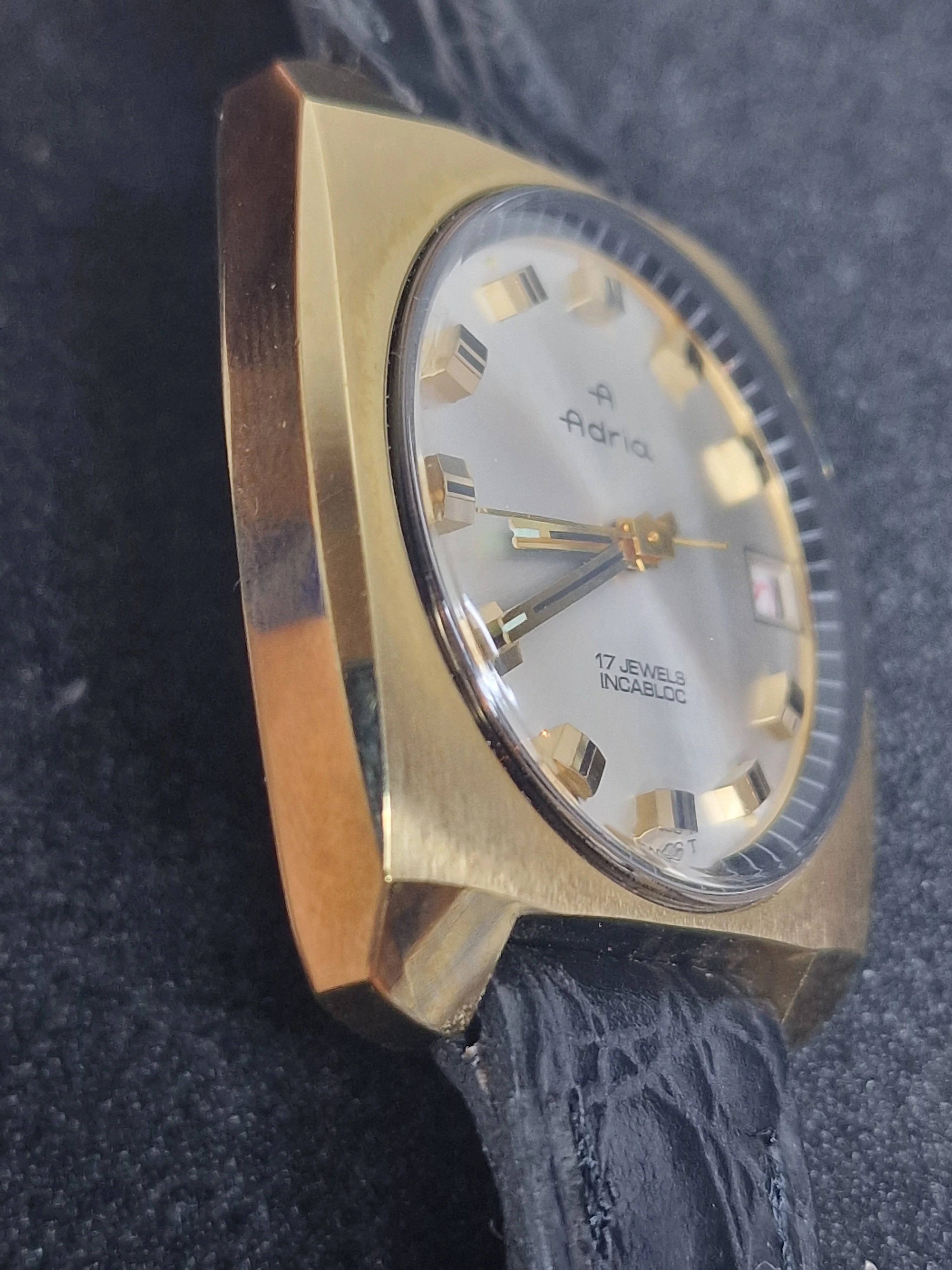 Unworn Vintage ADRIA Watch – Swiss Made – Hand-Wound – 1960s – Gold-Tone – NOS 3