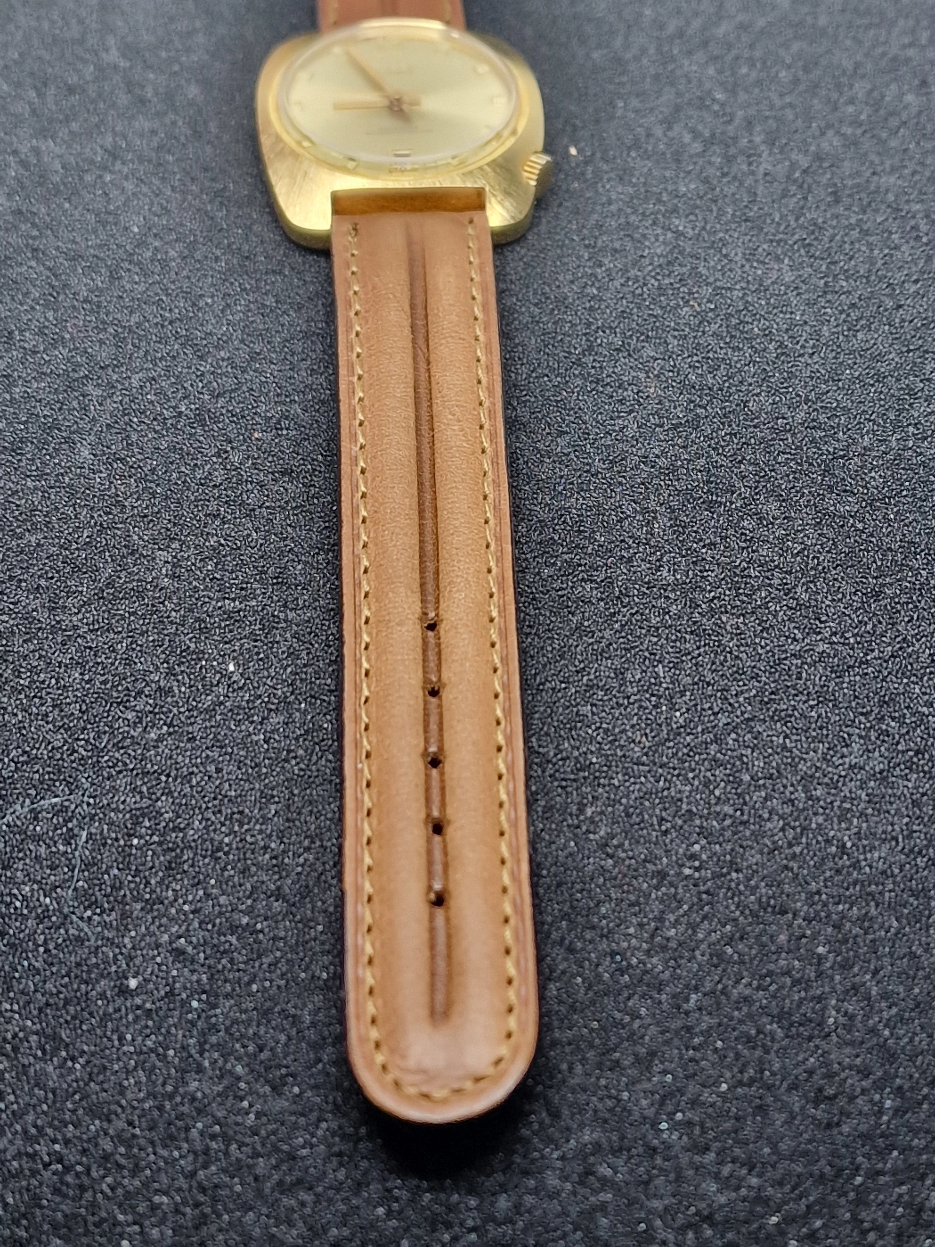 Unworn Vintage Calendar Watch "KANDER" – Swiss Made, Hand-Wound, 60s/70s, Ultra Slim 9