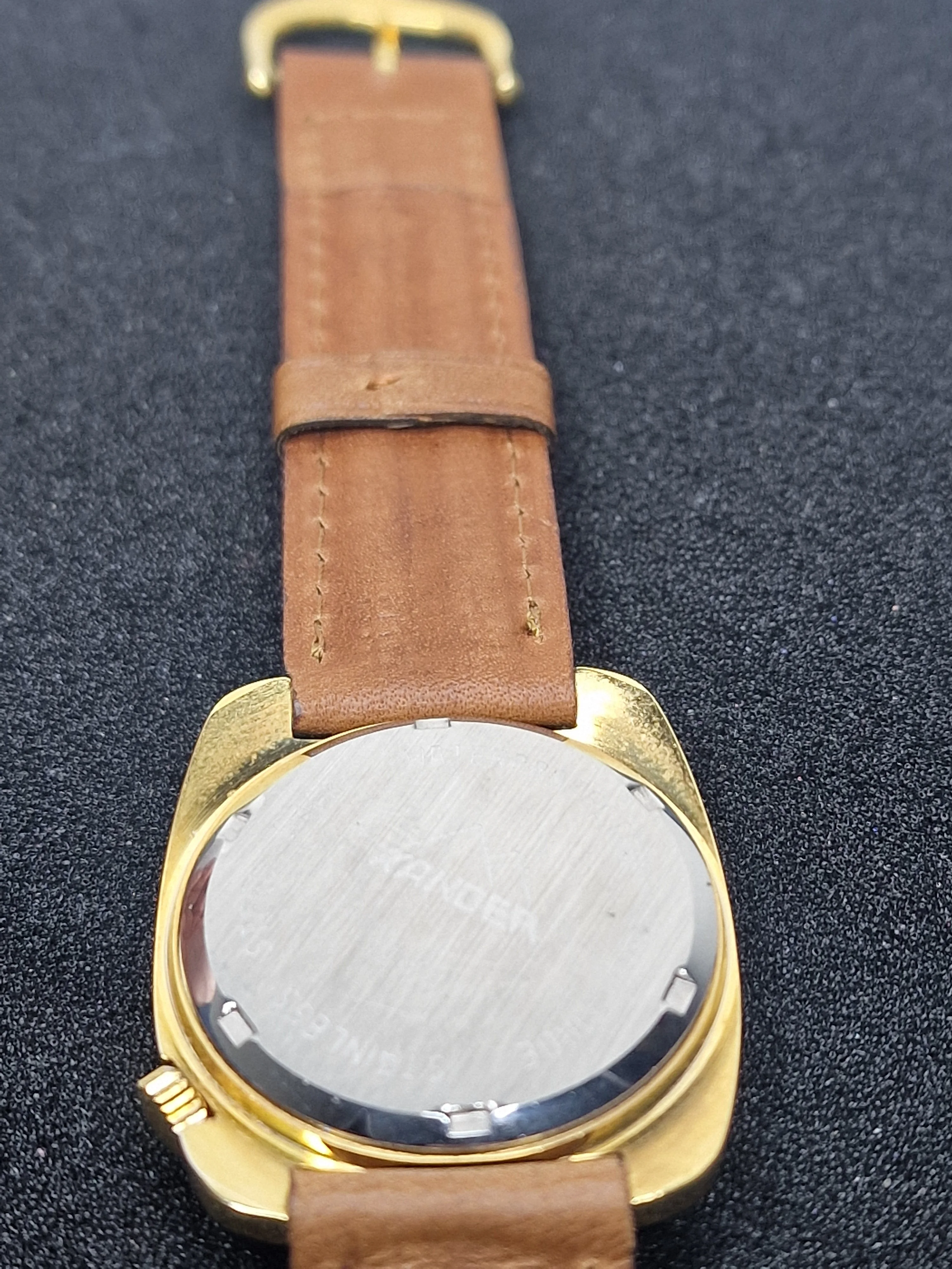 Unworn Vintage Calendar Watch "KANDER" – Swiss Made, Hand-Wound, 60s/70s, Ultra Slim 11