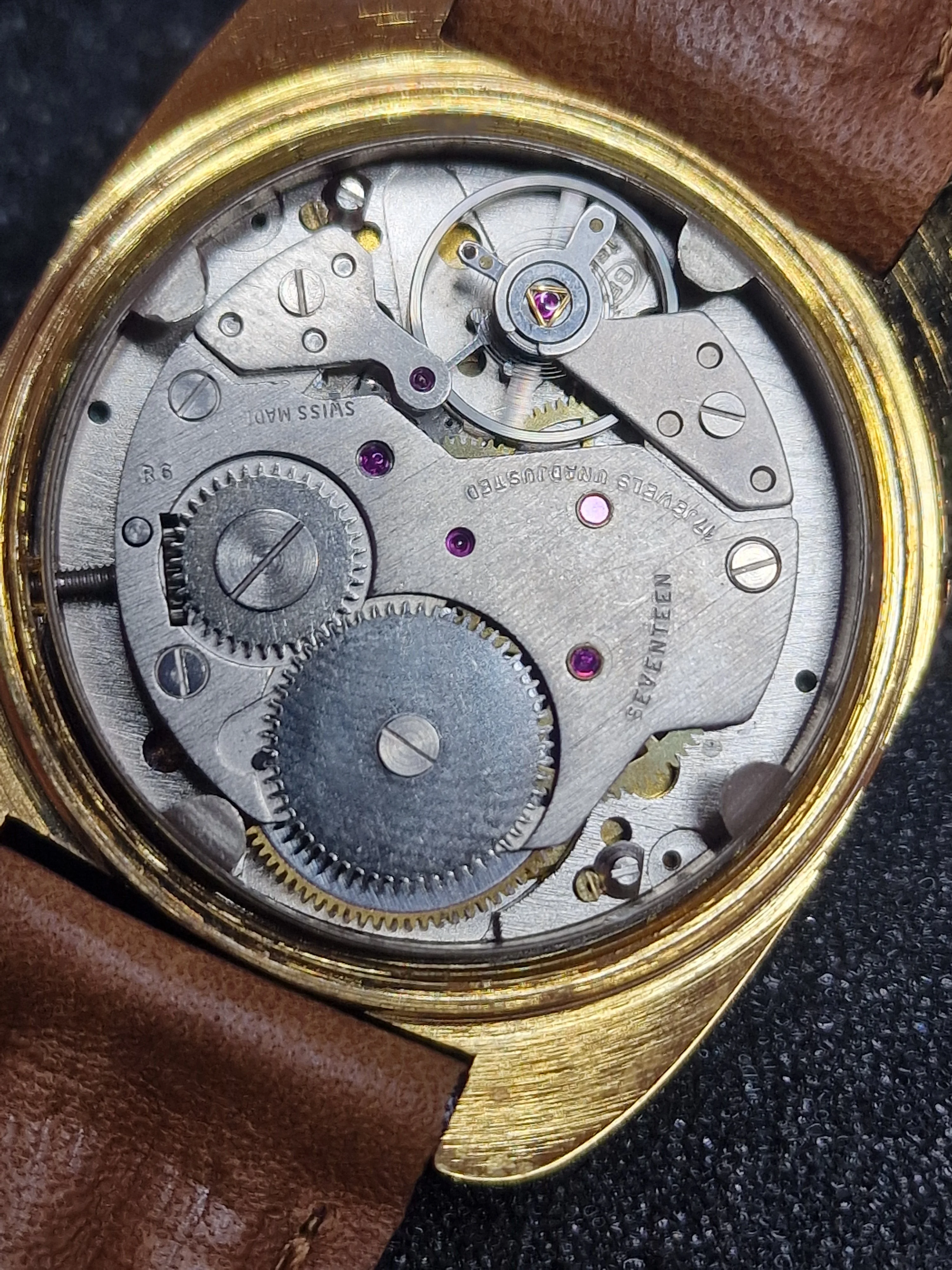 Unworn Vintage Calendar Watch "KANDER" – Swiss Made, Hand-Wound, 60s/70s, Ultra Slim 8