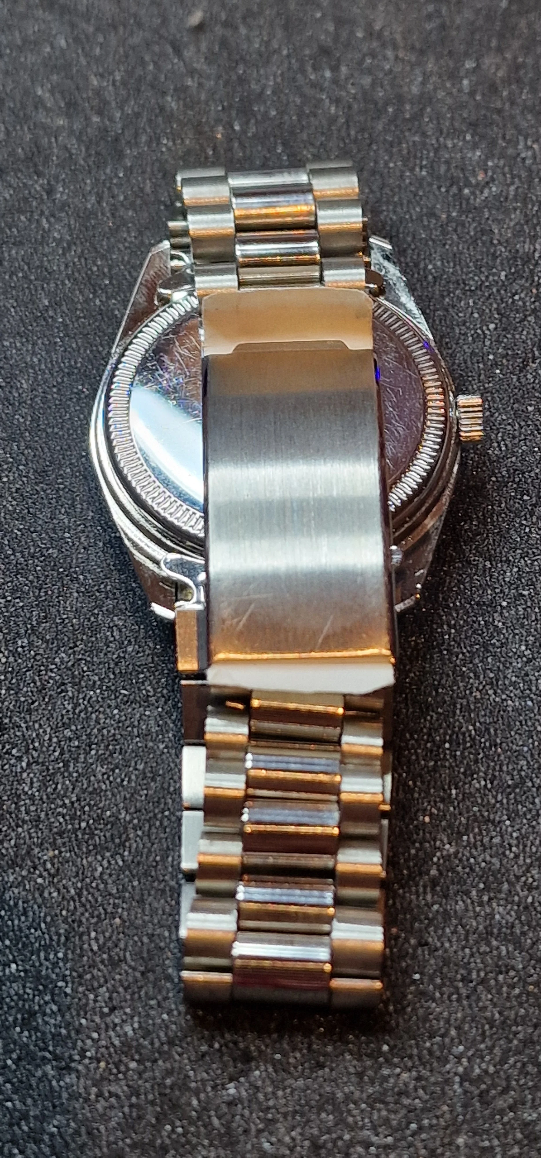Unworn Vintage Day-Date Watch – Zeno-Watch Basel, Swiss Made, 1960s, Quartz, Bicolor 10