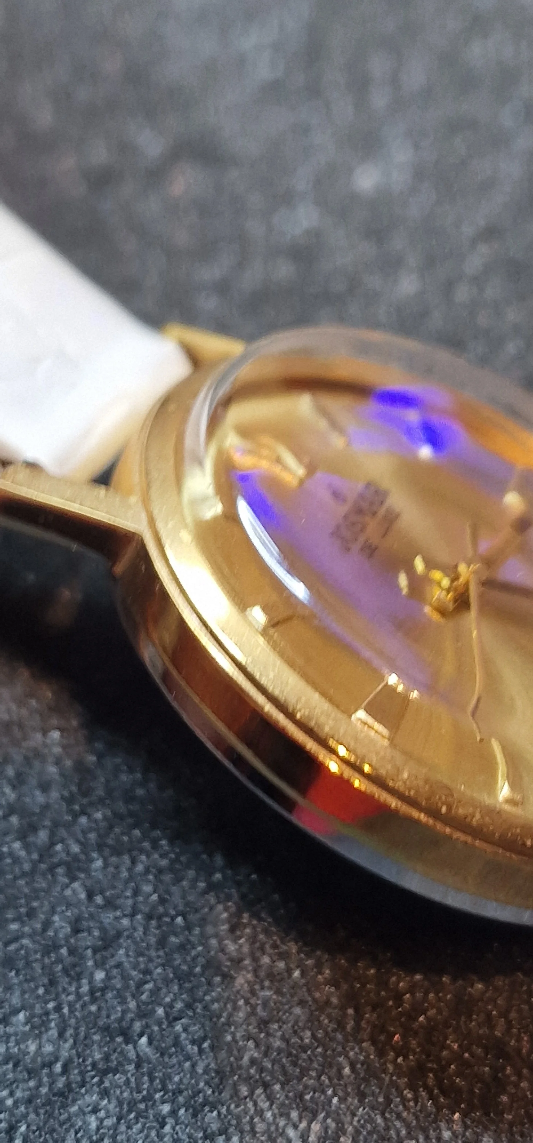 Unworn Vintage Josmar Hand-Wound Watch – Swiss Made, 1960s, 34mm, Gold-Tone 7