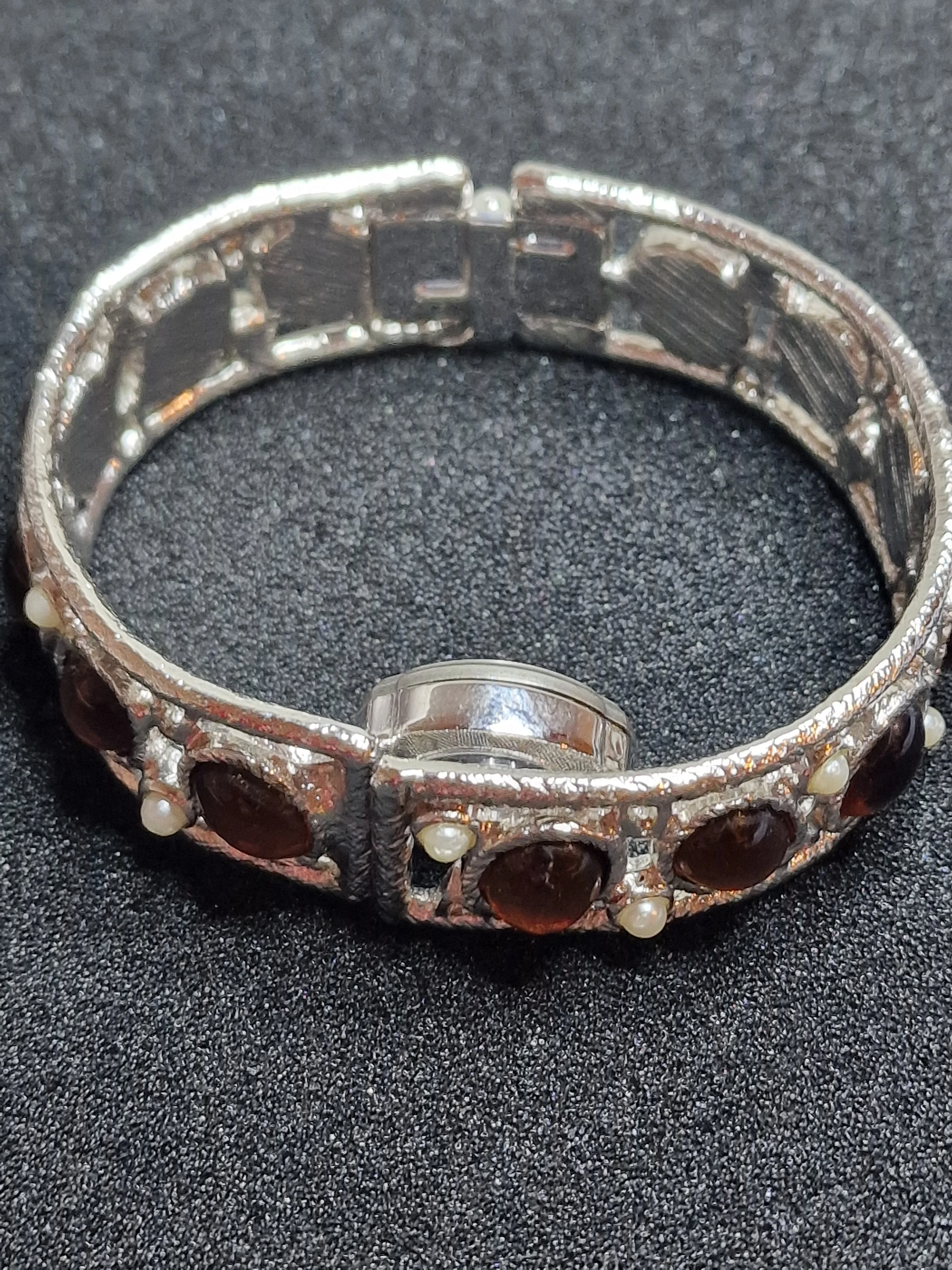Unworn Vintage Ladies' Clasp Watch "ETIENNE" – Swiss Made, Hand-Wound, 1970s, Old Stock 7