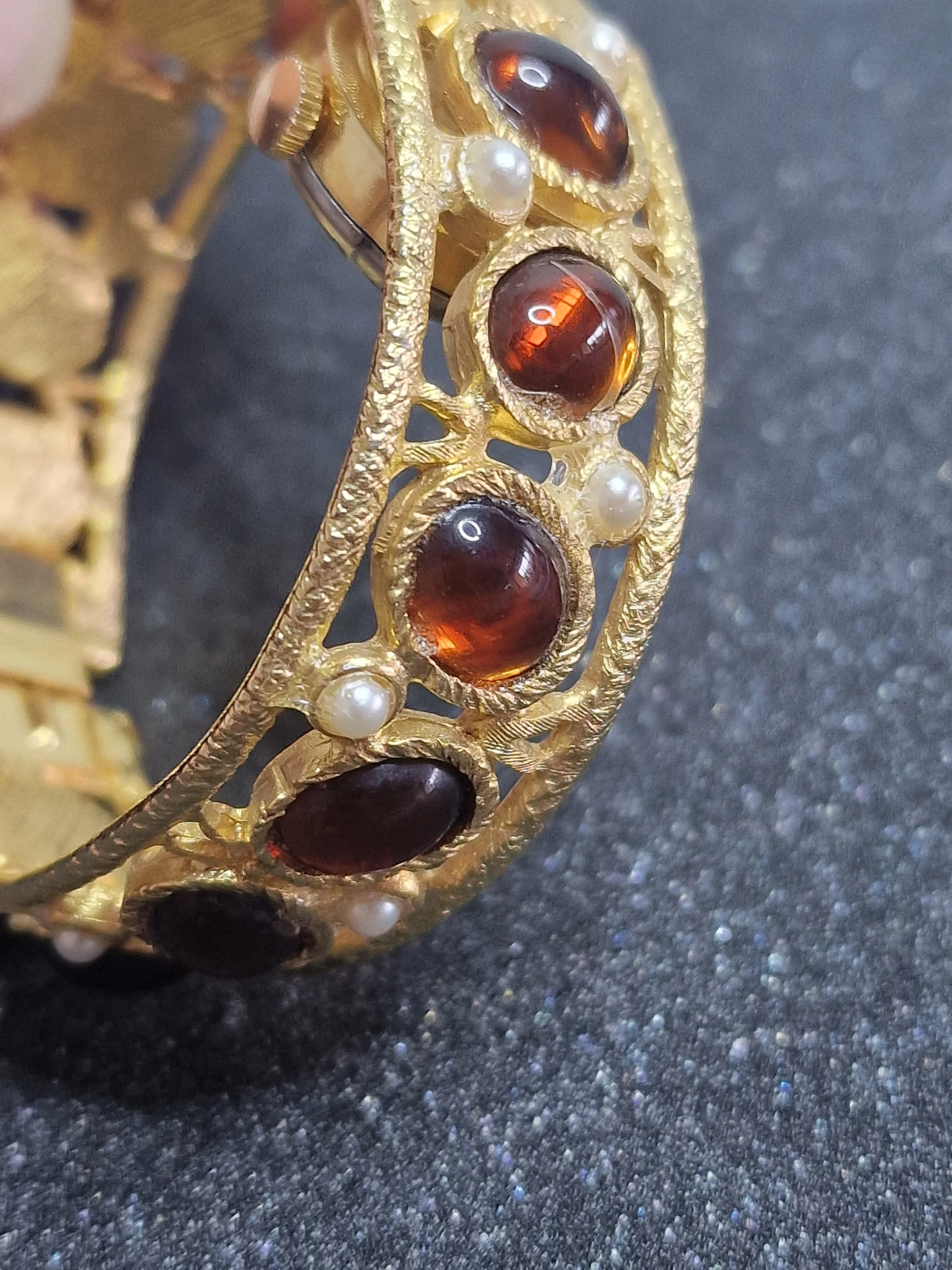 Unworn Vintage Ladies' Clasp Watch "HUDSON De Luxe" – Swiss Made, Hand-Wound, 1970s 9
