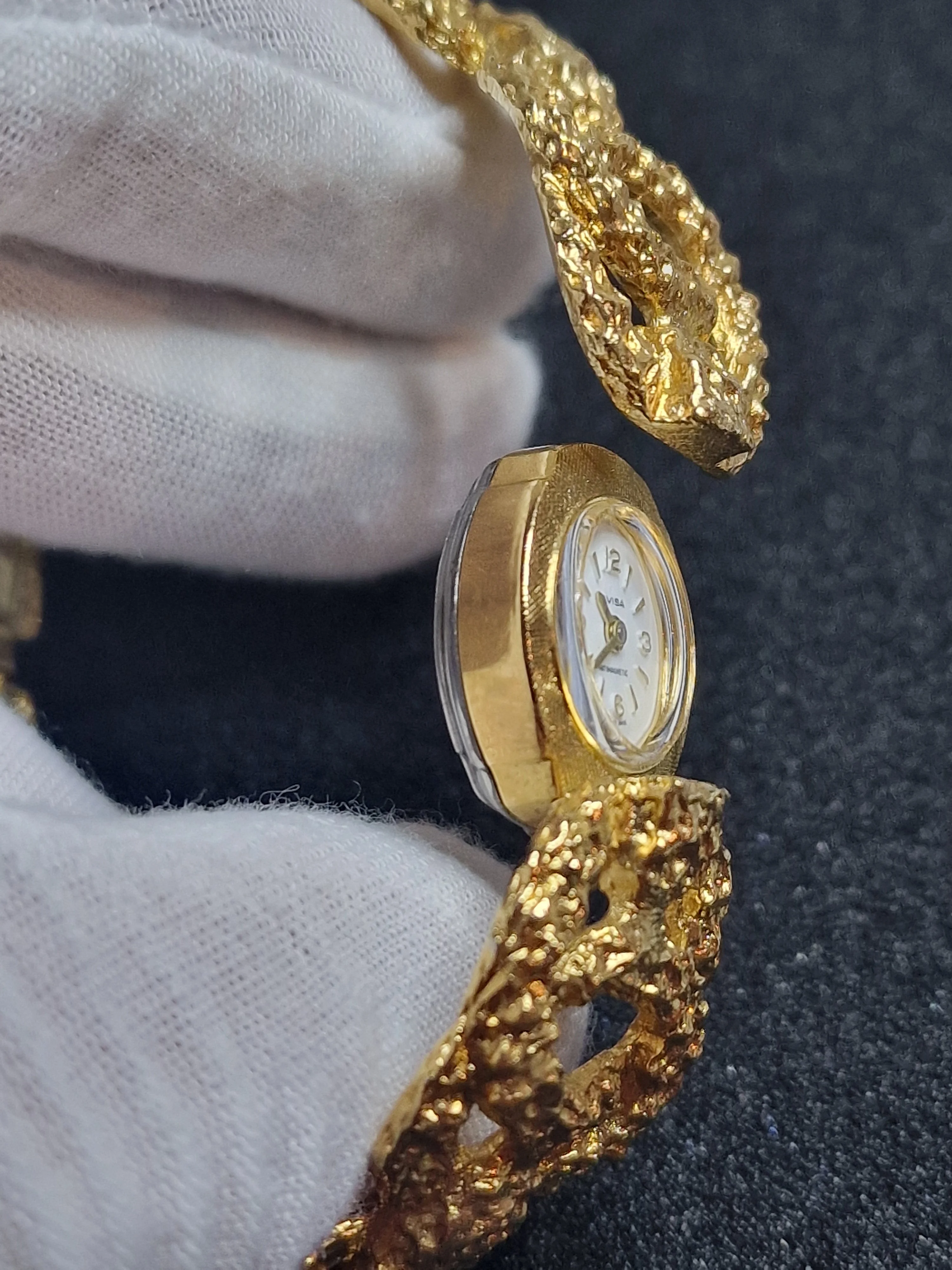 Unworn Vintage Ladies' Clasp Watch "RAVISA" – Swiss Made, Hand-Wound, 1970s, Old Stock 3