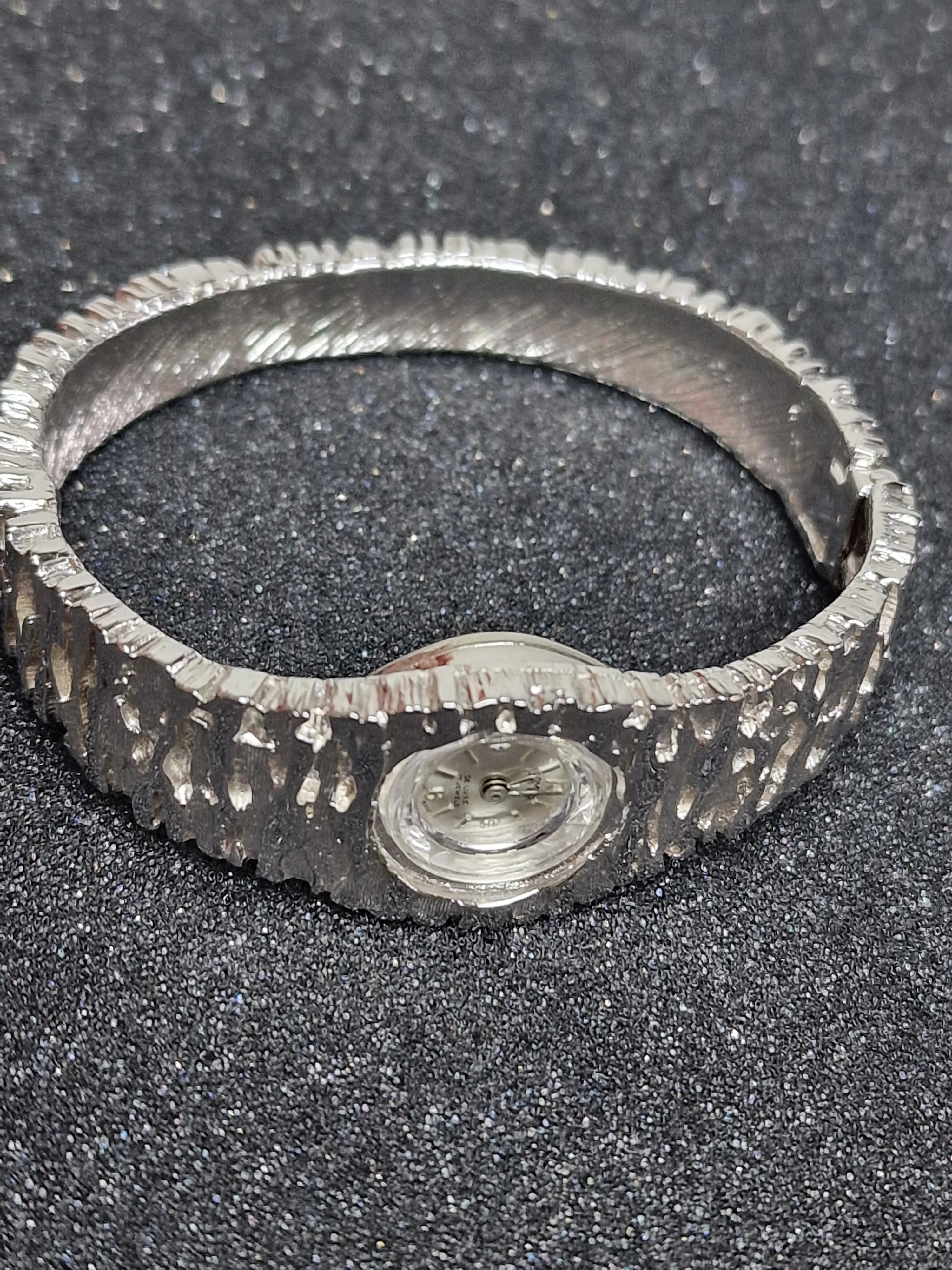 Unworn Vintage Ladies' Clasp Watch "SAMBA" – Swiss Made, Hand-Wound, Late 1970s 10