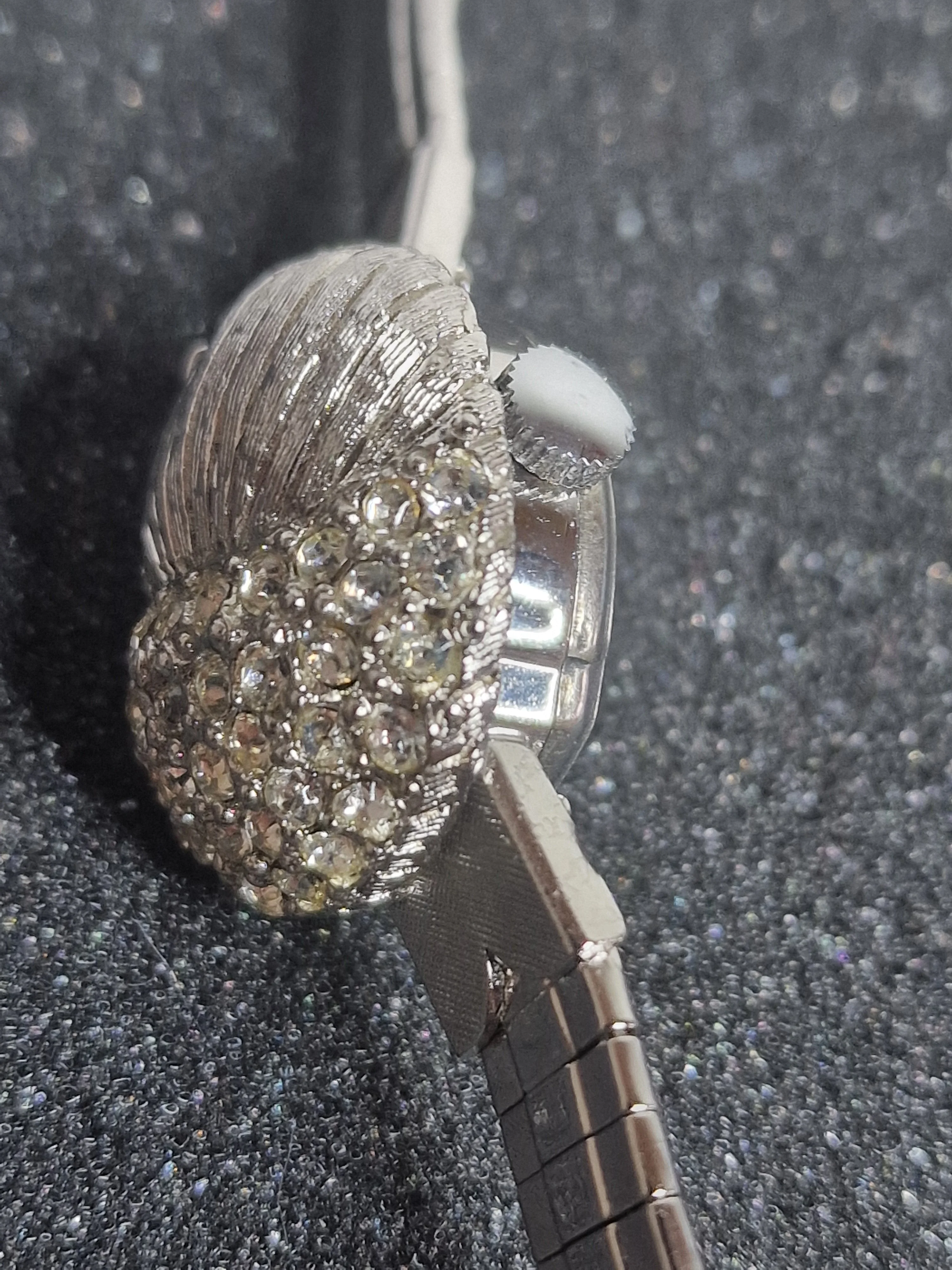 Unworn Vintage Ladies' Jewelry Watch "F.H.B." – Swiss Made, Hand-Wound, Late 1960s 5