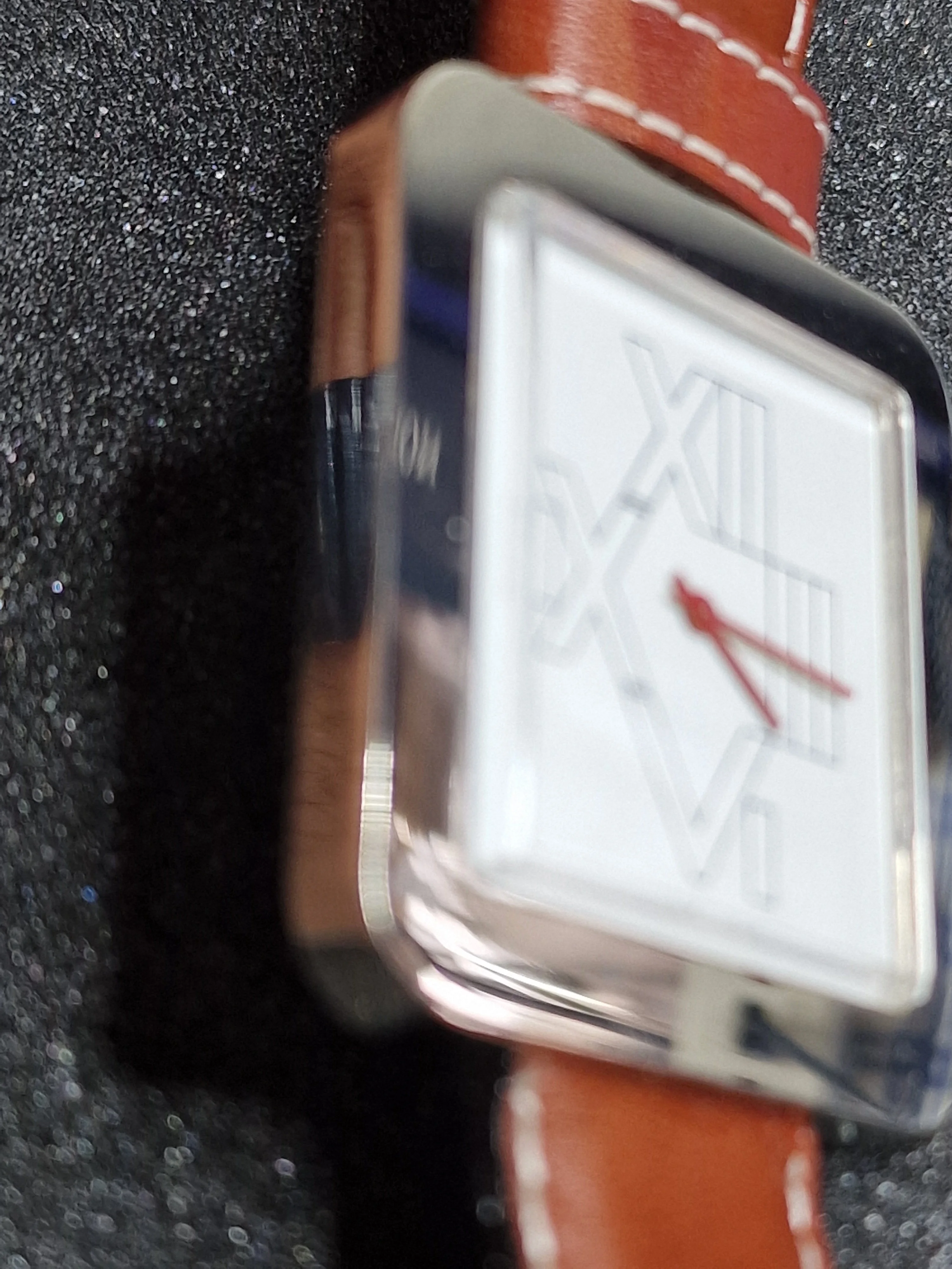 Unworn Vintage Quartz Watch – 1980s or Older, 44mm, Old Stock 8