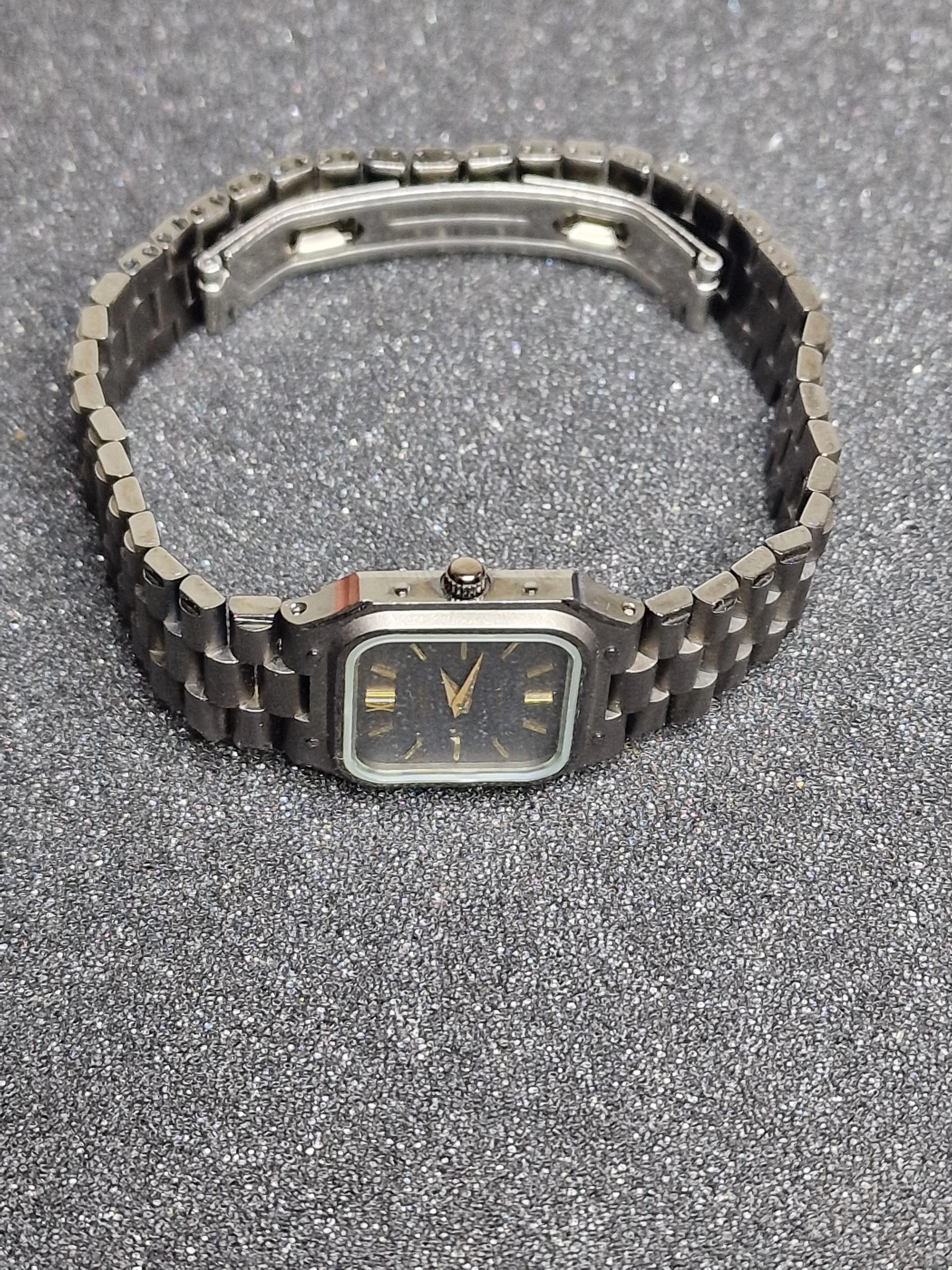 Unworn Vintage Quartz Watch "INTRACO" – Swiss Made, 70s/80s, Old Stock 4