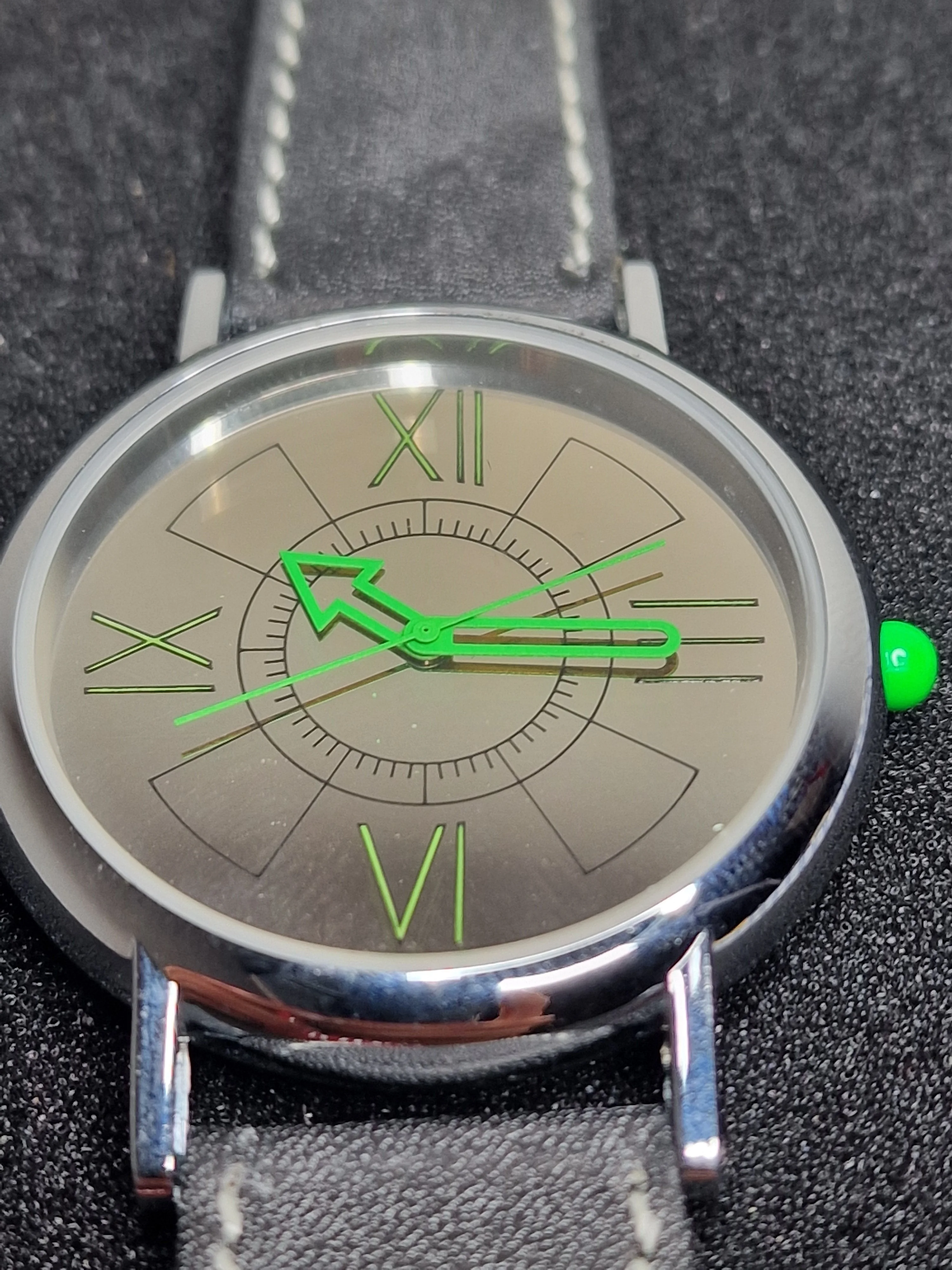 Unworn Vintage Quartz Watch – Swiss Made – Cattin Movement – 80s–90s – 42mm – NOS