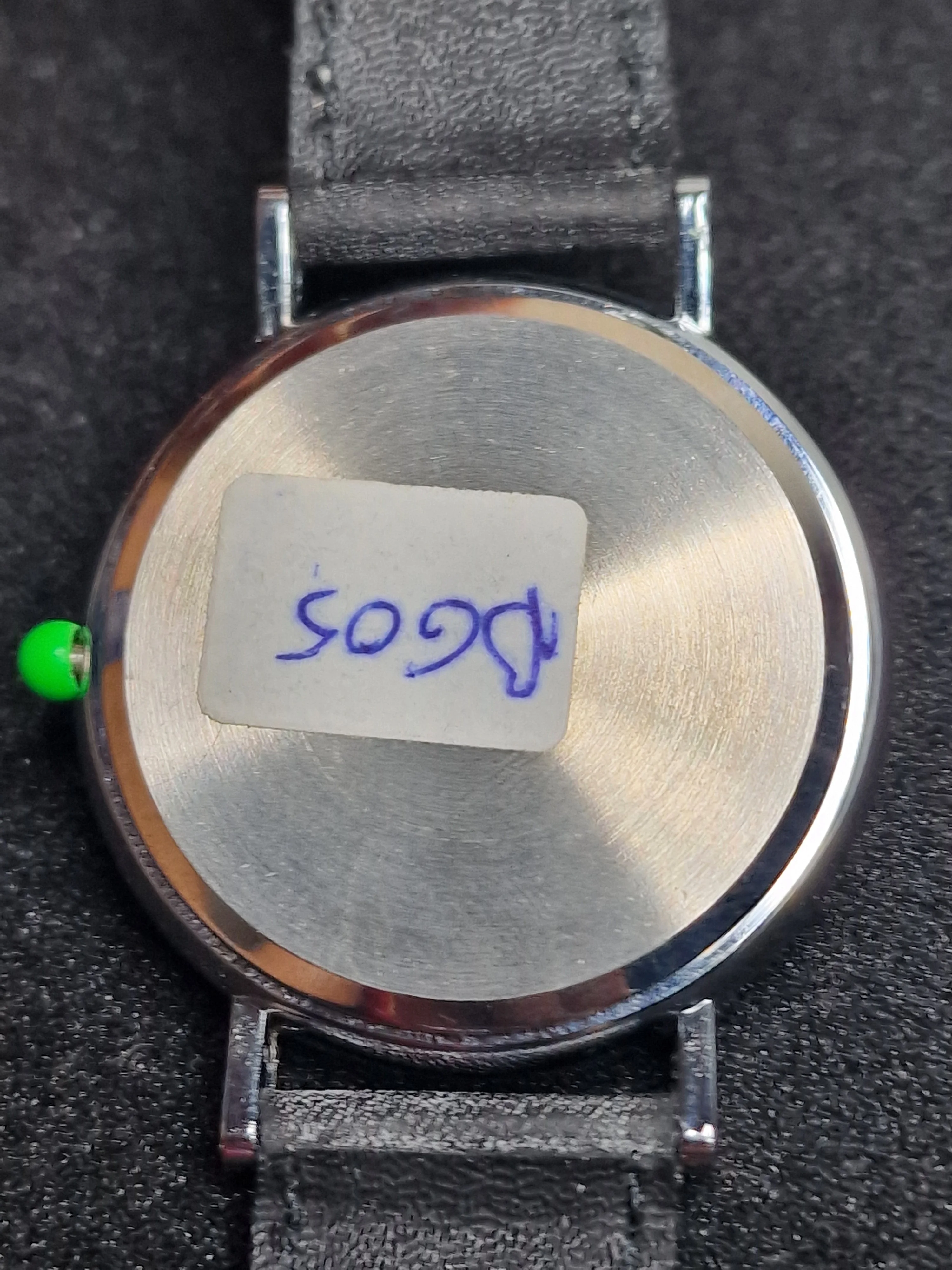 Unworn Vintage Quartz Watch – Swiss Made – Cattin Movement – 80s–90s – 42mm – NOS 8