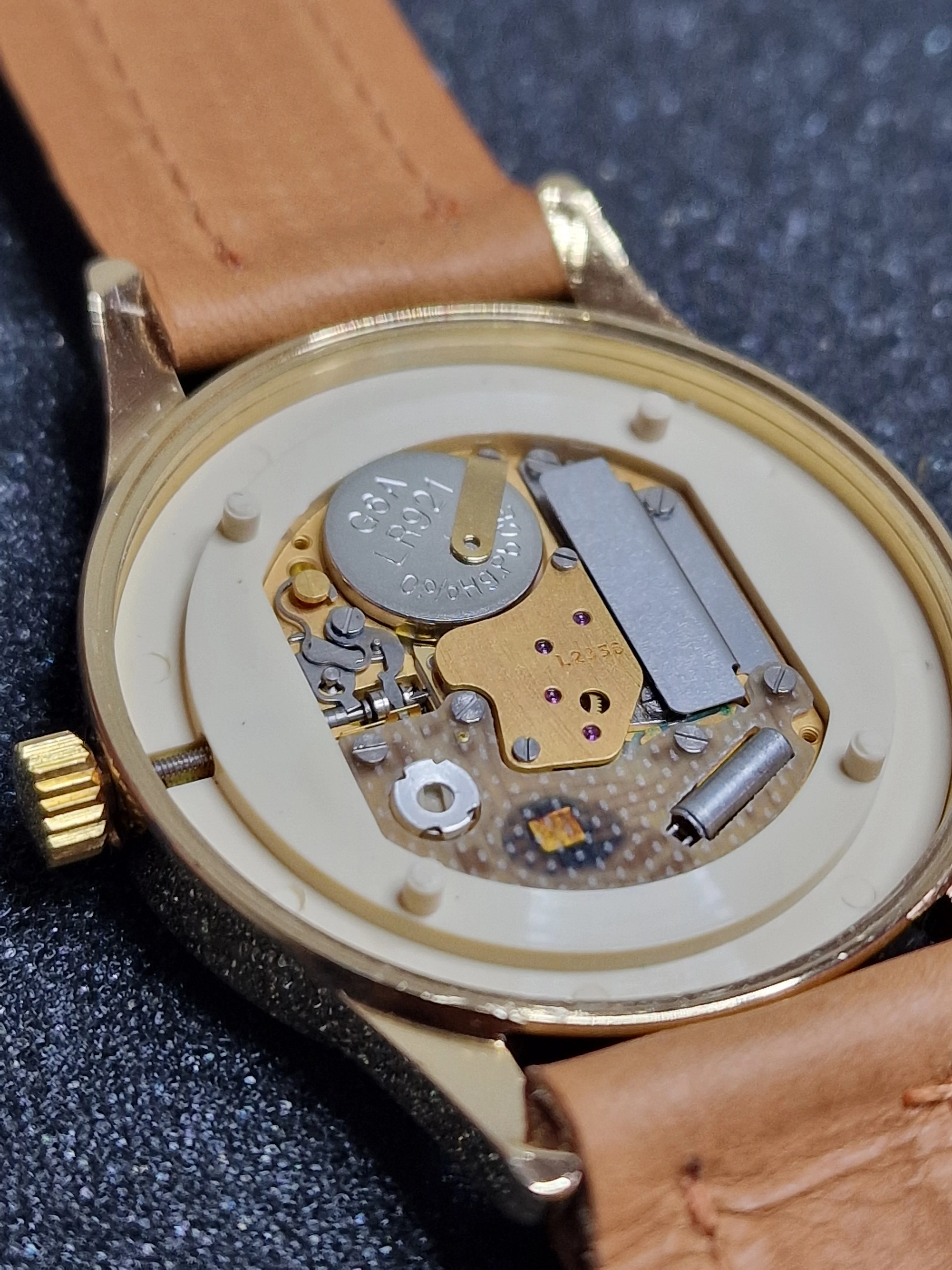Unworn Vintage Quartz Watch – Swiss Made, Cattin Movement, 40mm, 80s/90s, Old Basel Stock 11