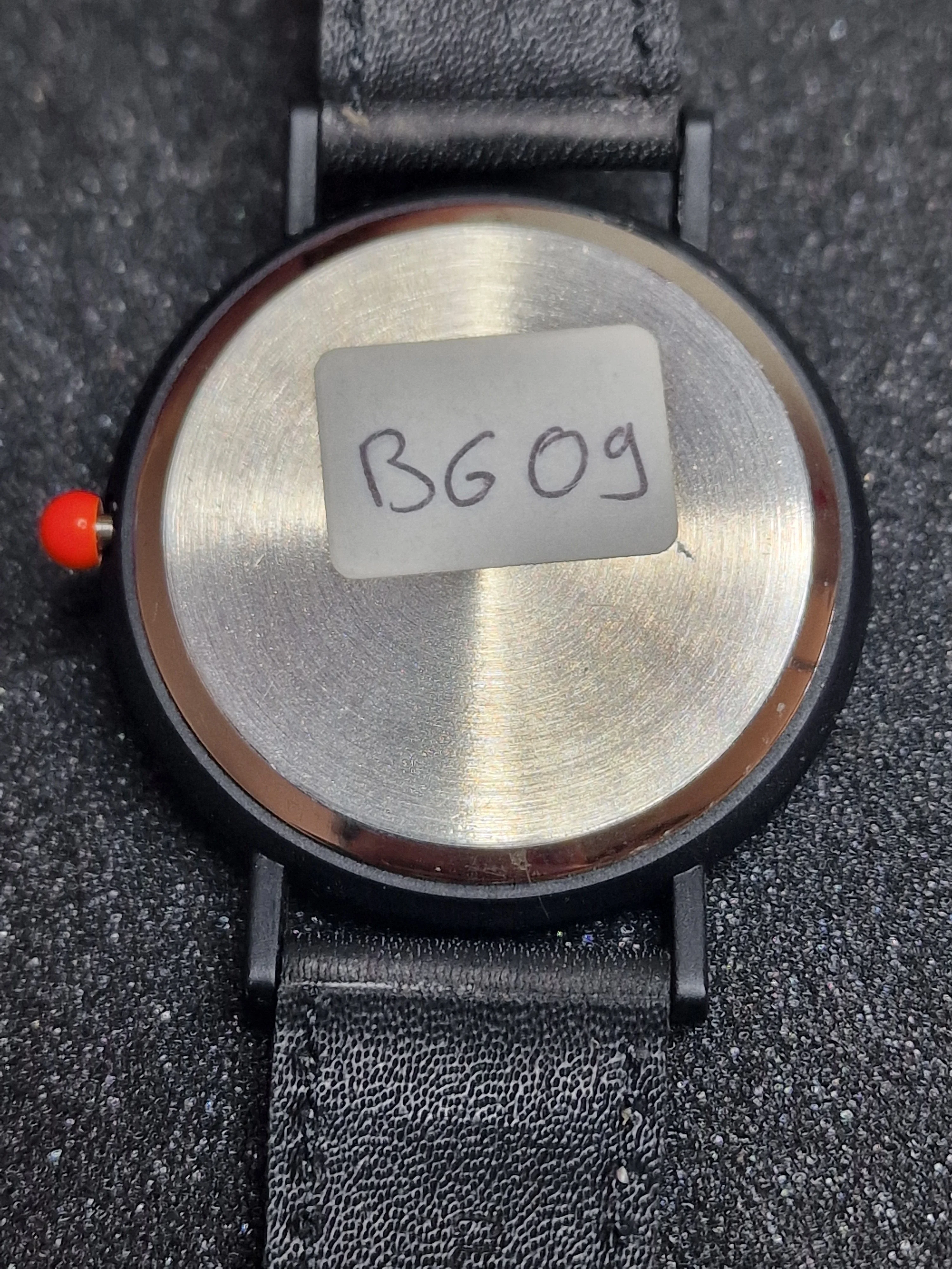 Unworn Vintage Quartz Watch – Swiss Made, Cattin Movement, 42mm, 80s/90s, Old Stock 7