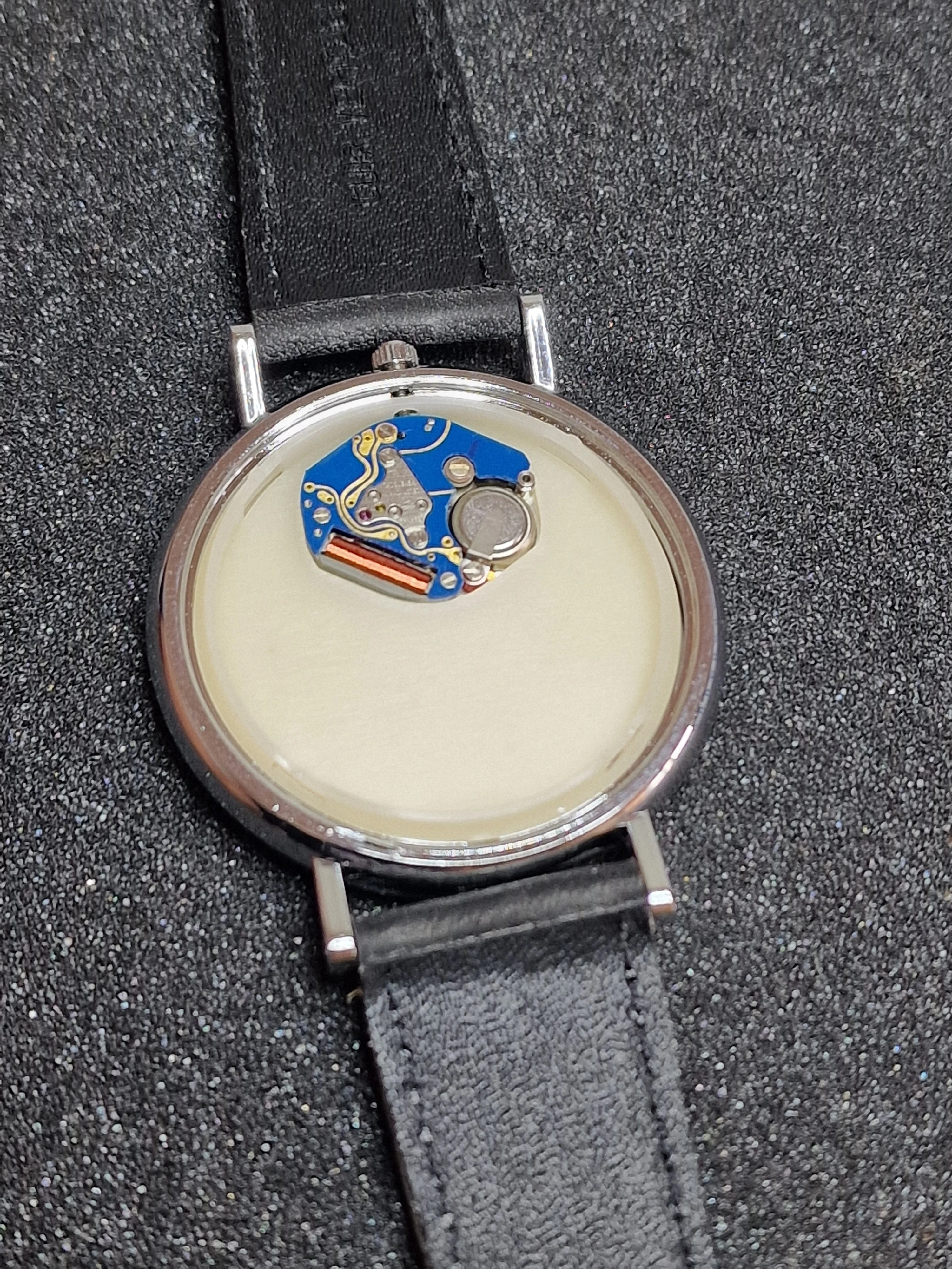 Unworn Vintage Quartz Watch – Swiss Made, Cattin Movement, 80s/90s, Old Stock 7