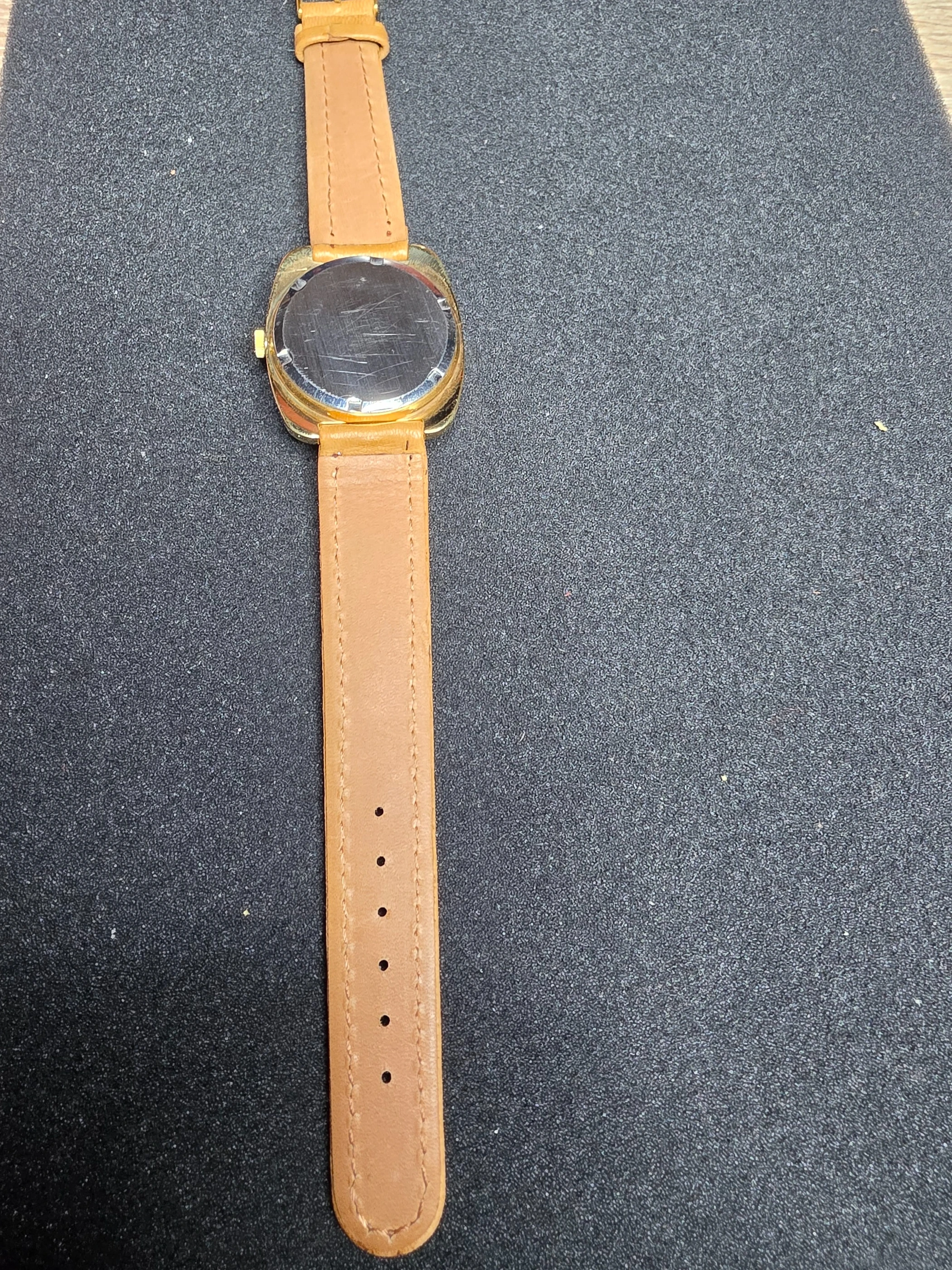 Unworn Vintage TISSOT Actualis Autolub – Swiss Made, Hand-Wound, 1960s, Old Stock 7