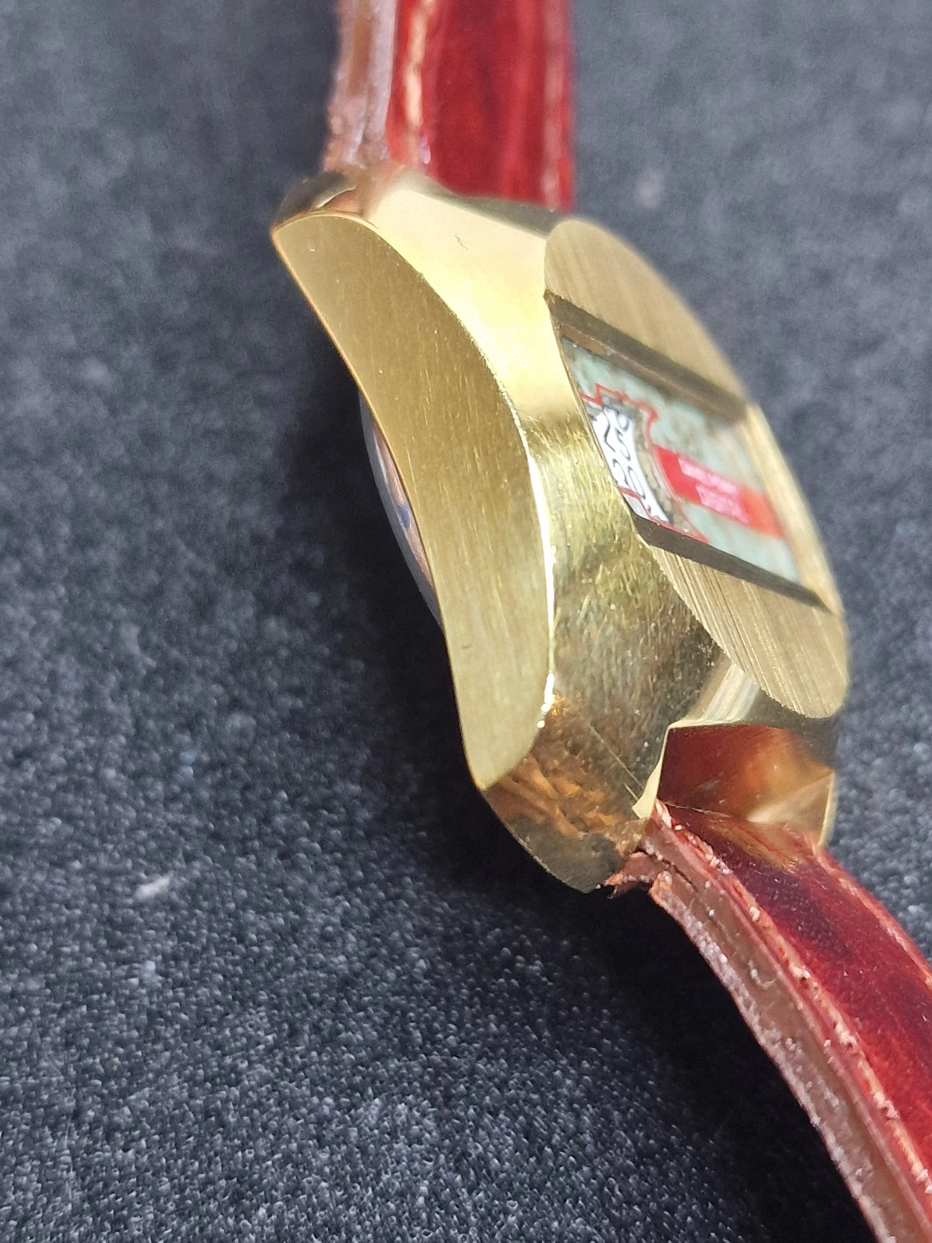 Unworn Vintage Watch "DANIEL PERRET" – Swiss Made, Hand-Wound, 1960s, Old Stock 2