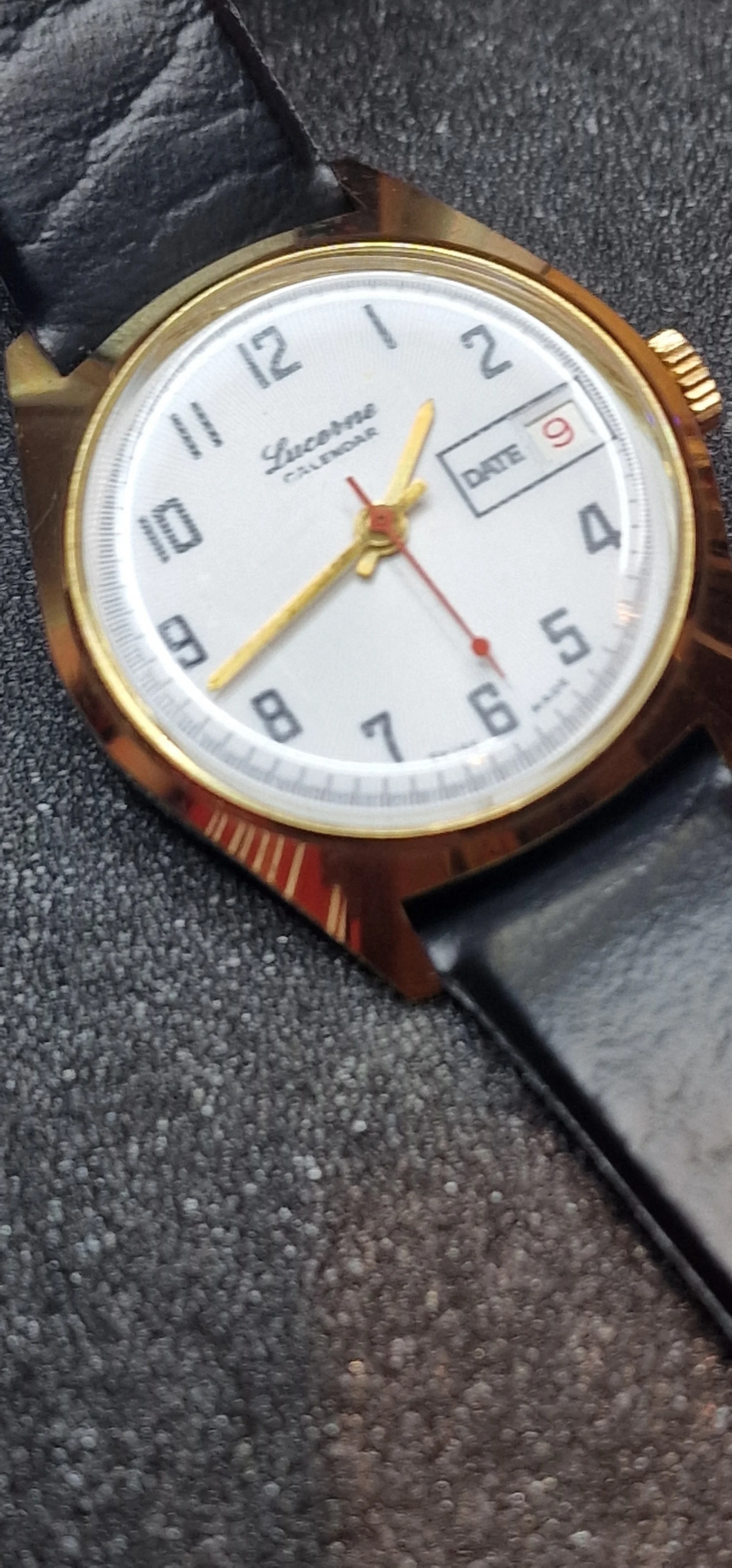 Unworn Vintage Watch "Lucerne Calendar" – Hand-Wound, 34mm, Swiss, Old Stock 9