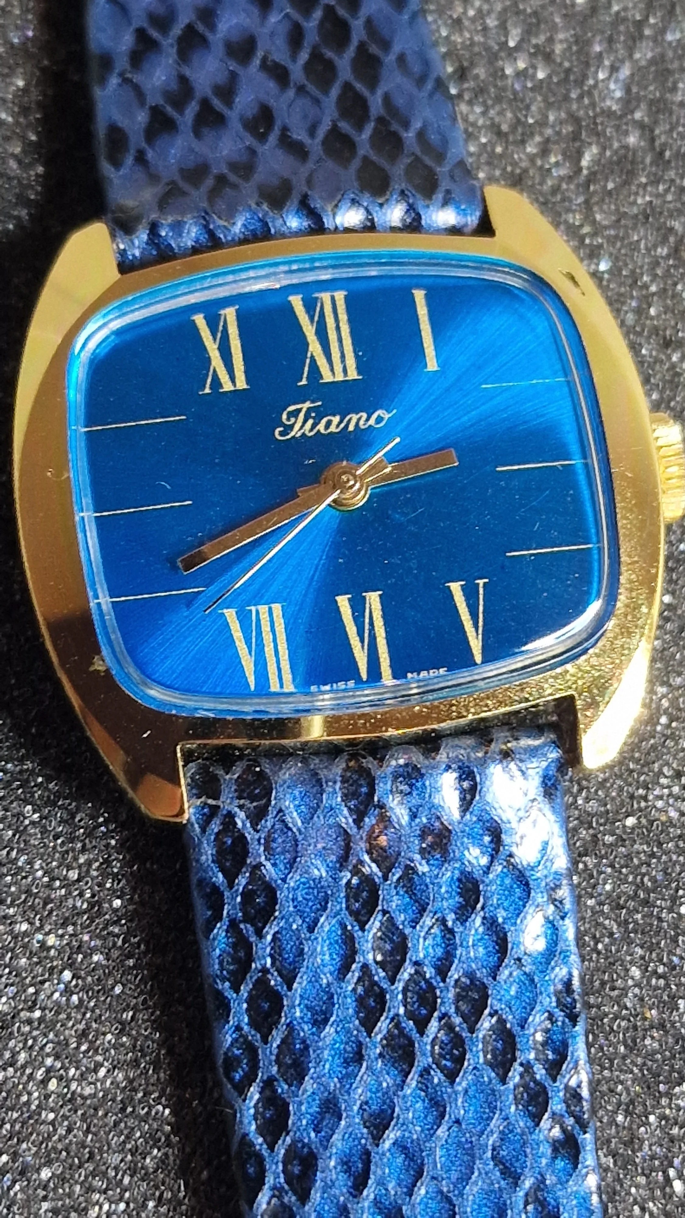 Unworn Vintage Watch "TIAnO" – Swiss Made for Japan, 80s/90s, Hand-Wound, Super Flat 6